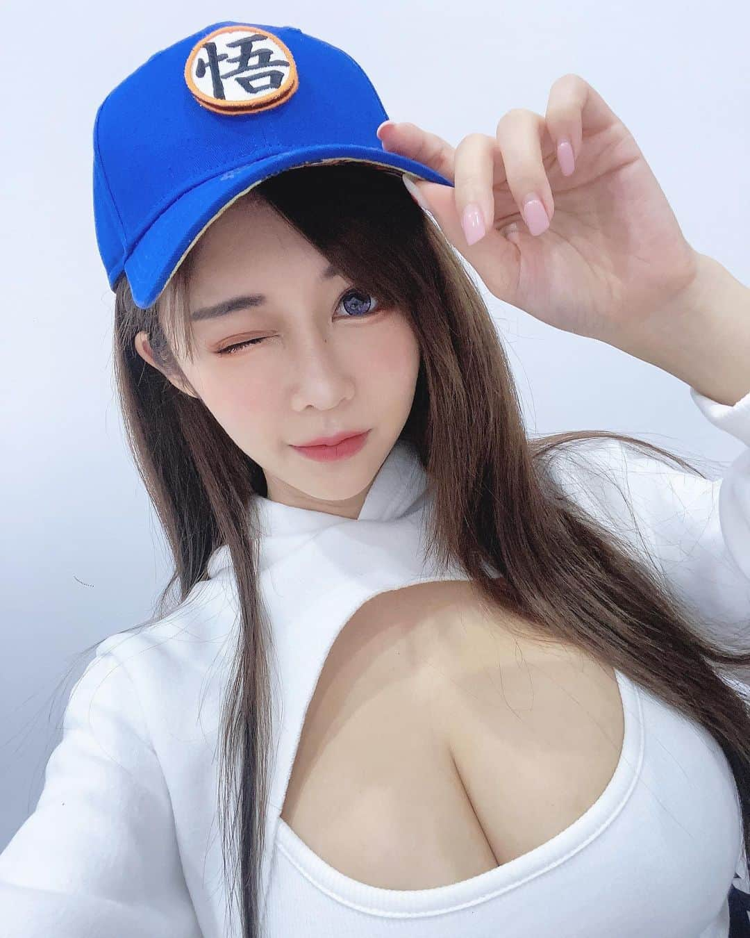 安希（安西）さんのインスタグラム写真 - (安希（安西）Instagram)「喜歡戴帽子🧢知道為什麼嗎～ 喜歡帽帽 限動有連結🔗喔💕」1月26日 13時19分 - anxi061