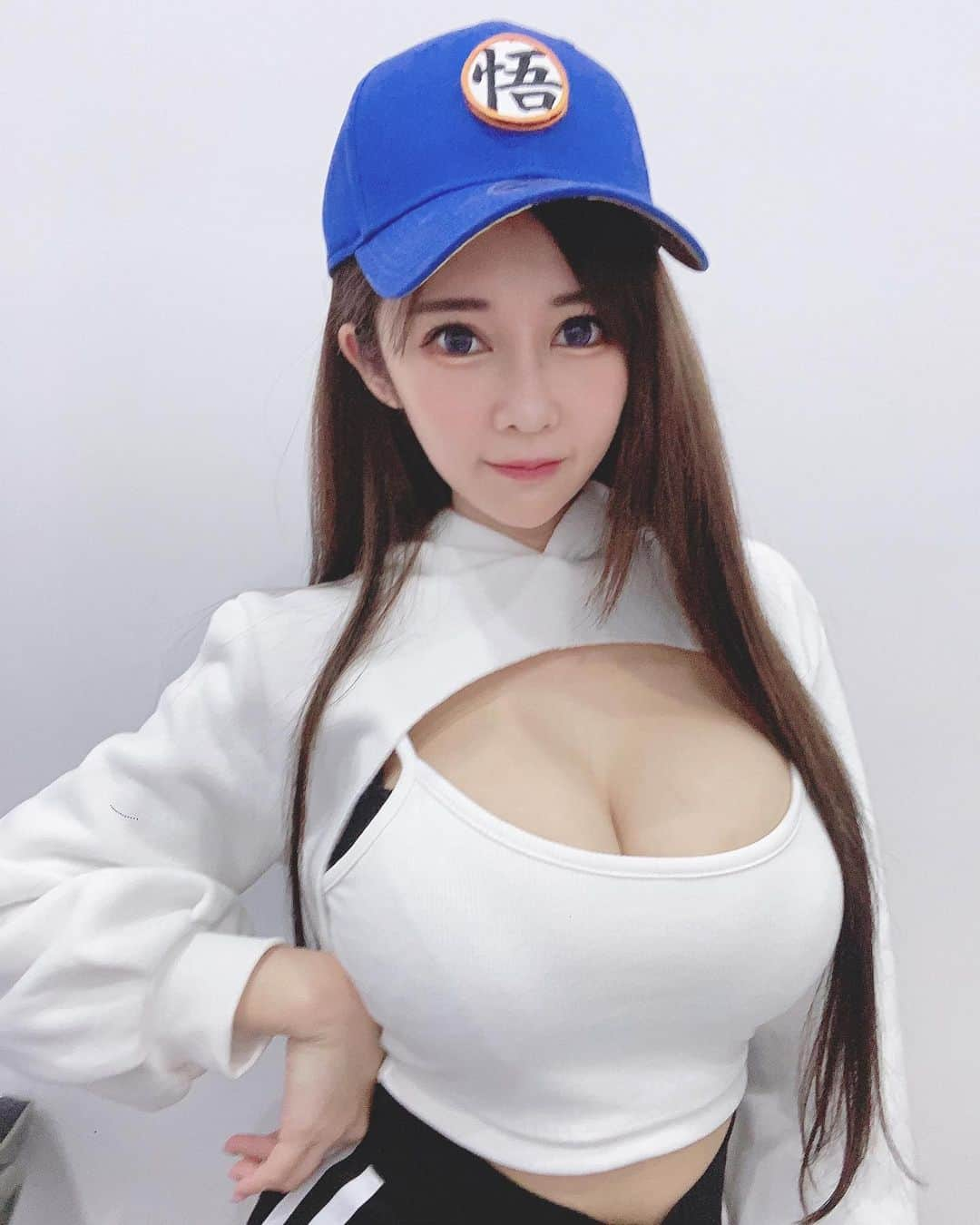 安希（安西）さんのインスタグラム写真 - (安希（安西）Instagram)「喜歡戴帽子🧢知道為什麼嗎～ 喜歡帽帽 限動有連結🔗喔💕」1月26日 13時19分 - anxi061