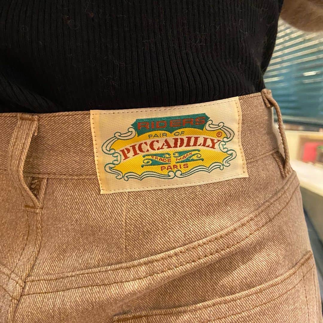 ビームス金沢さんのインスタグラム写真 - (ビームス金沢Instagram)「PICCADILLYのジーンズ👖入荷しました❣️  price¥13,500+tax  #BEAMS#RayBEAMS#NEWELEGANT#ishikawa#kanazawa#japan#beams金沢#ootd#ビームス#レイビームス#石川#金沢#日本#ビームス金沢 #beams #raybeams #piccadilly」1月26日 13時59分 - beams_kanazawa