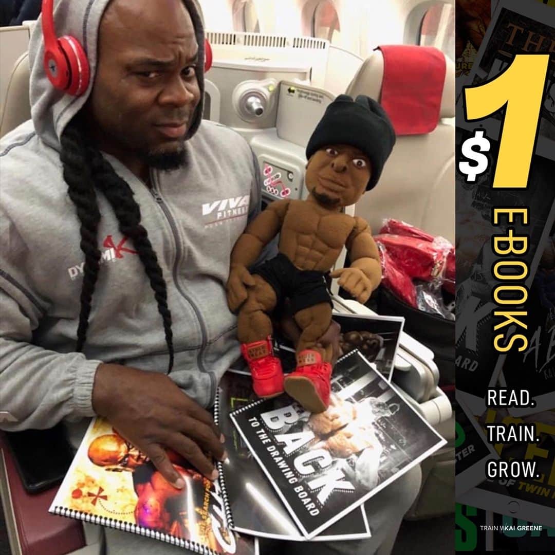 カイ・グリーンのインスタグラム：「Do you dedicate time every day to work on yourself? Your daily training is a staple, but carving out time to expand your spectrum of knowledge is a core element of your continuous development.  LET’S GROW TOGETHER FOR $1 ONLY. ENDLESS KNOWLEDGE ON NUTRITION, TRAINING, MINDSET, AND EVERYTHING YOU NEED TO SUCCEED.   ⬇️⬇️⬇️ TrainWithKai.com」