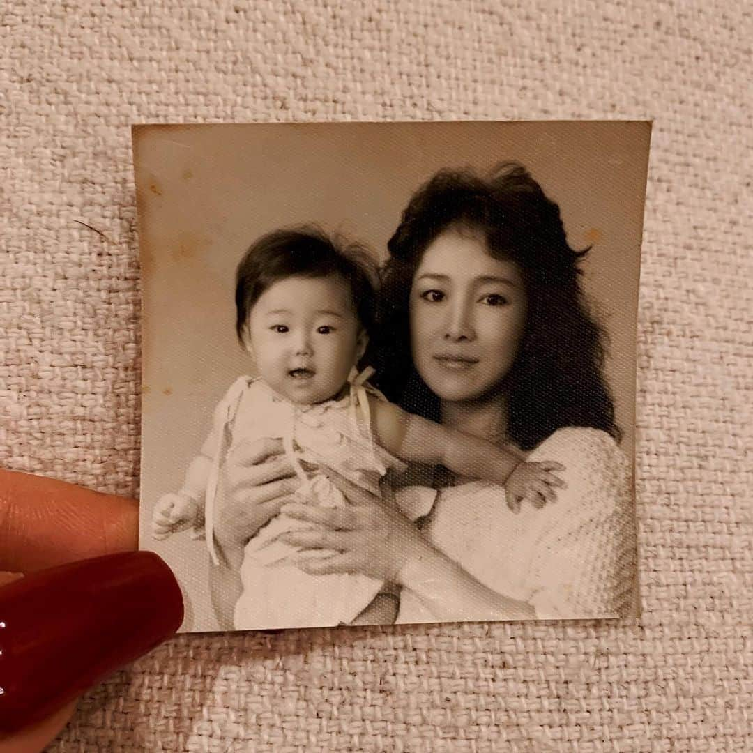 JAMOSAのインスタグラム：「MAMA AND I🤎 Happy Birthday MA🎂」