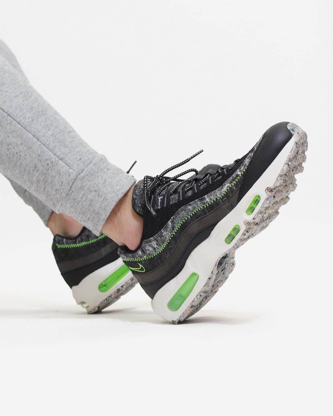 A+Sのインスタグラム：「in stock now  ■NIKE AIR MAX 95 COLOR : BLACK/ELECTRIC GREEN-SMOKE GREY SIZE : 26.0cm-29.0cm  PRICE : ¥17,000 (+TAX)  ランニングのDNAとヒトのDNAを融合。 新しいグローバルアスリートと90年代のスタイルをイメージしたナイキ エア マックス 95は驚きの快適さ、人目を引くスタイルとリサイクル素材をアピールする一足。 豊富なリサイクルキャンバス、メッシュ、合成皮革が特徴で、定番のランニングDNAに最先端ファッションのスタイルをプラス。 抜群に分厚いデザインと柔らかいAirクッショニング、Nike Grindのラバーアウトソールでスタイルと構造の両面で新たなスタンダードを築きます。  Fusion of running DNA and human DNA. Inspired by new global athletes and 90's style, Nike His Air His Max 95 is a pair of amazing comfort, eye-catching styles and recycled materials. Featuring abundant recycled canvas, mesh, and synthetic leather, it adds a cutting-edge fashion style to the classic running DNA. The exceptionally thick design, soft Air cushioning and Nike Grind rubber outsole set a new standard in both style and construction.  #a_and_s #NIKE #NIKEAIRMAX #NIKEAIRMAX95 #SUSTAINABLE」