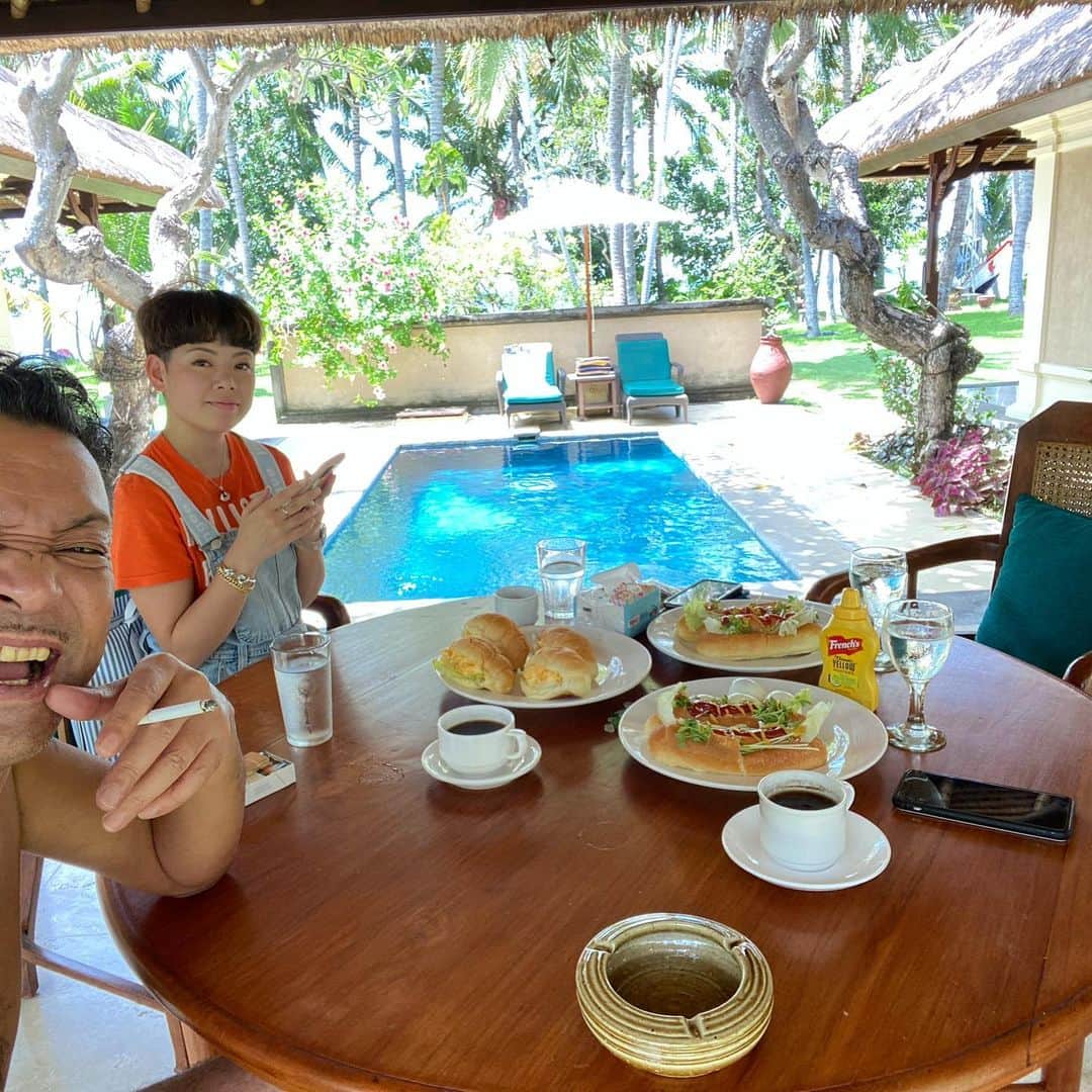 のインスタグラム：「朝食なう＾＾  貸しビラ‼️自分たちで作った サンドイッチが美味すぎる🤗」