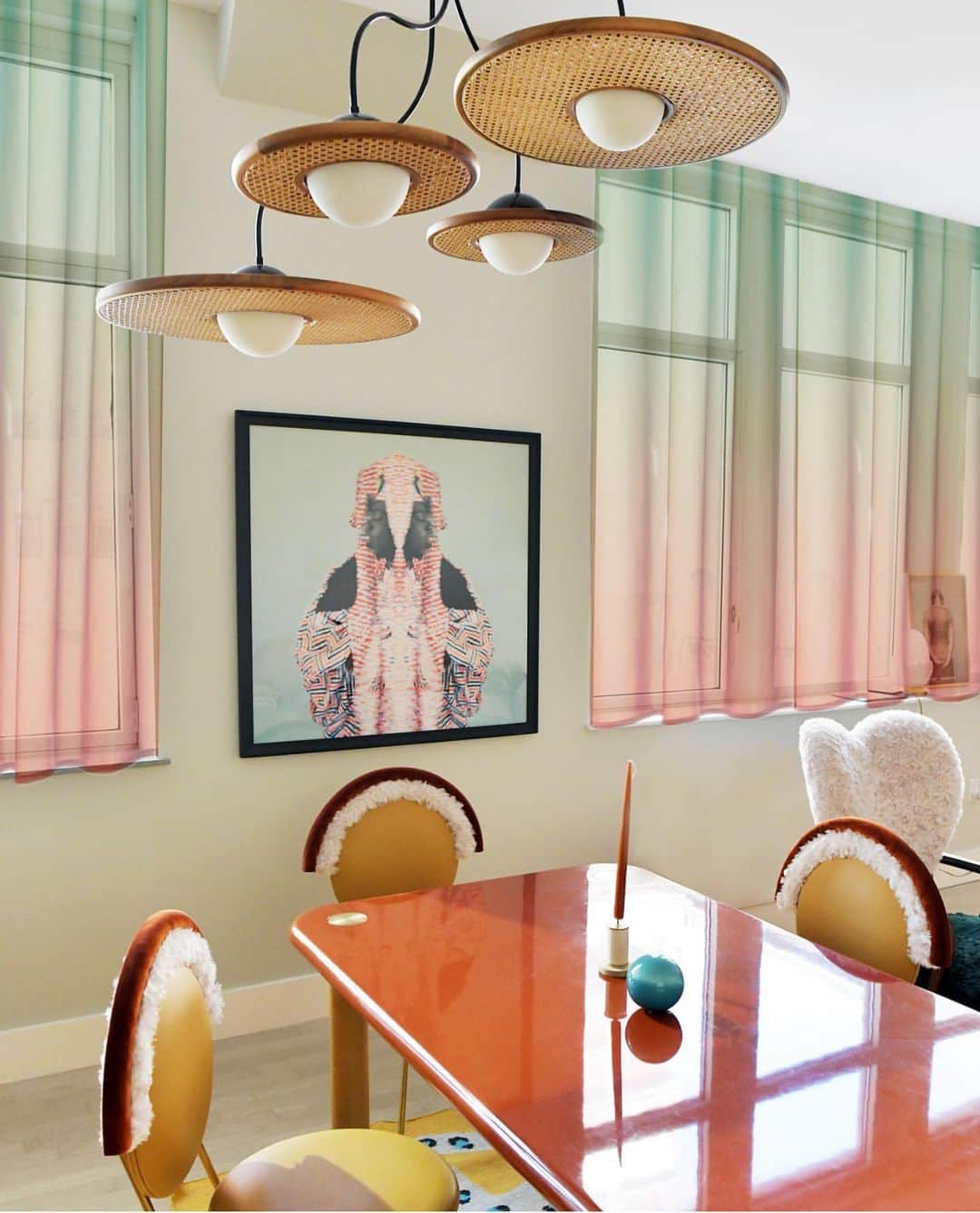 のインスタグラム：「Interior design and furniture design by @mervekahramandesign at Soho apartment in New York. Photo Credit: @craigbarritt」