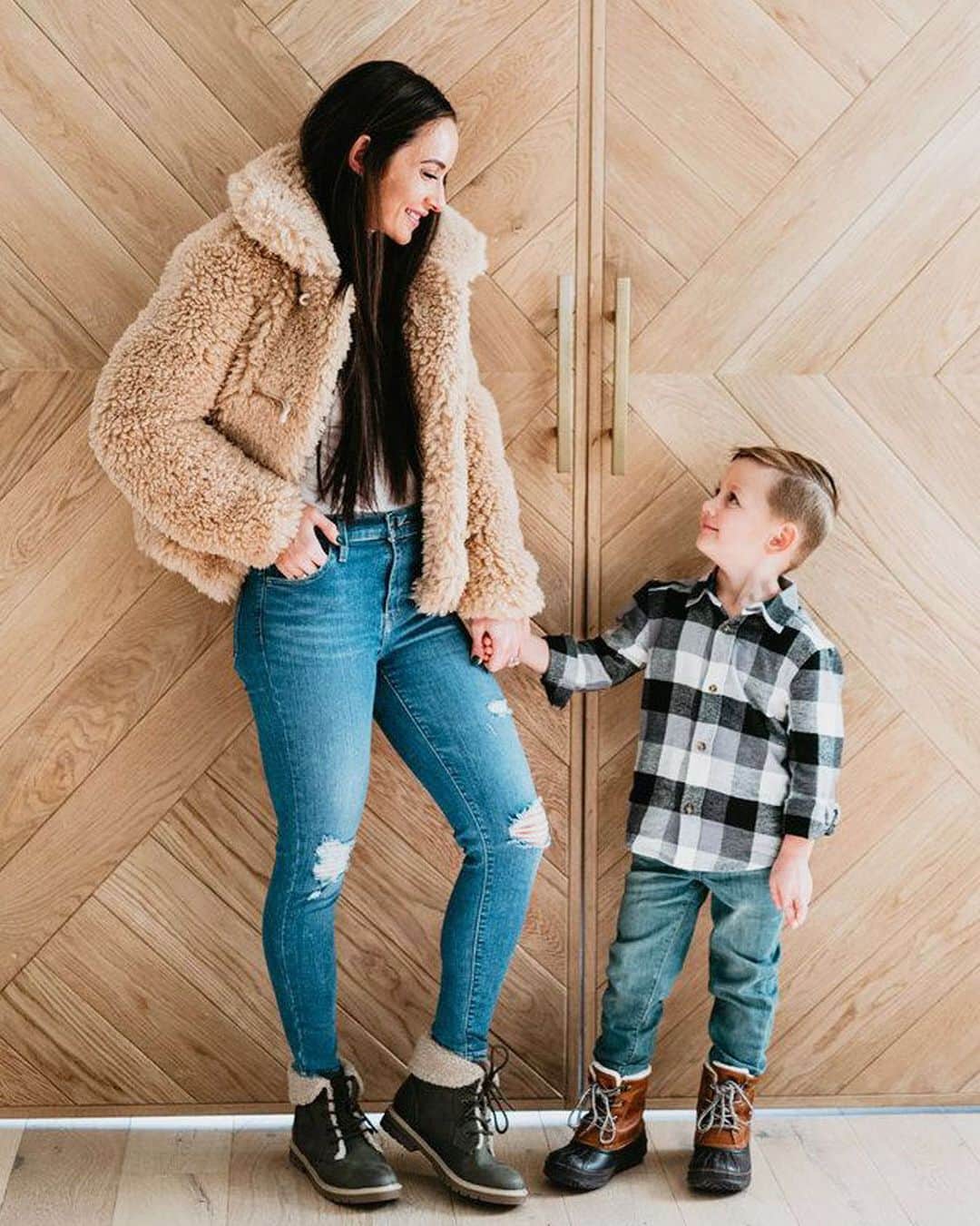 ロック&リパブリックのインスタグラム：「Great style is in their jeans. 👖 Tap to shop. 📷: @laurenjparry #Kohls」