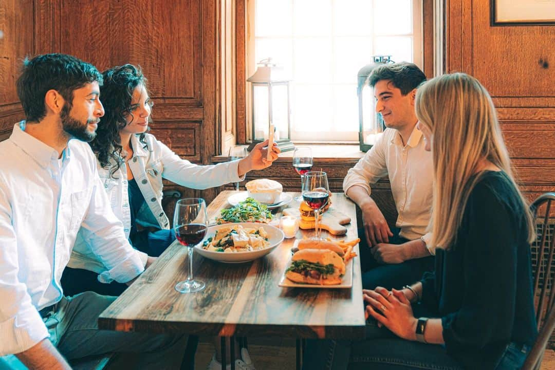 Official RICOH THETAさんのインスタグラム写真 - (Official RICOH THETAInstagram)「Whether you're dining at a restaurant or at home, THETA is the perfect dinner date to capture moments gathered around the table! Shooting in 360-degrees ensures everyone & everything is captured in one shot!  📸: @shawna.rodgers . . . . . #ricohusa #ricoh #ricohimaging #theta360 #lifein360 #360camera #360view #camera #cameratips #cameralover #photographylovers #photographer #photooftheday #restaurantphotography #restaurantphoto #dinner #dinnerparty #selife #selfietime #nycrestaurant #newyorkcity #newyorkcityphotography #nyclife」1月27日 0時30分 - theta360official