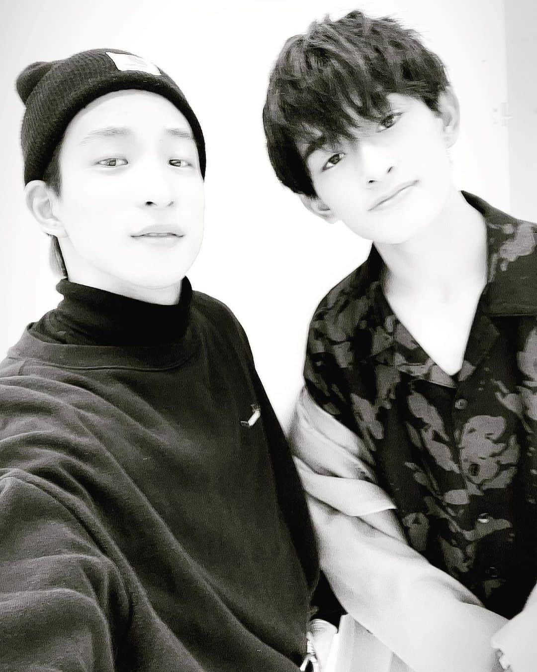 古幡亮（WATWING）のインスタグラム：「1.27 WATWING 2nd EP release & Ryuta's day @ryuta_kuwayama  Love & Peace✌️✌️✌️」