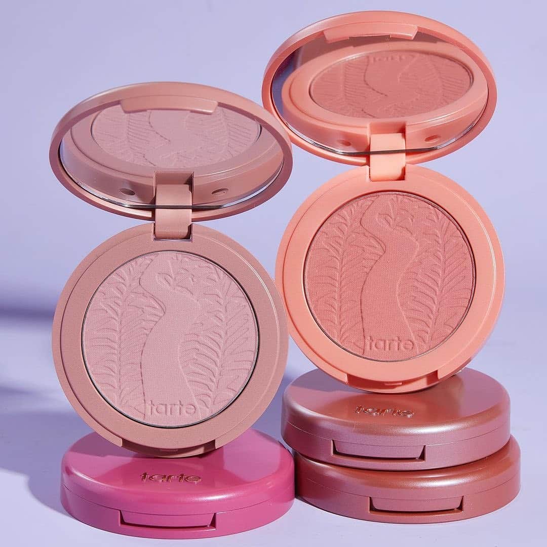 Tarte Cosmeticsさんのインスタグラム写真 - (Tarte CosmeticsInstagram)「The best things in life make you blush AKA our award-winning Amazonian clay 12-hr blushes! 🙌 These super soft, silky powder blush glides on smoothly for a healthy, youthful & fresh pop of color ✨ #crueltyfree #rethinknatural #claypowered #blushauthority」1月27日 0時41分 - tartecosmetics