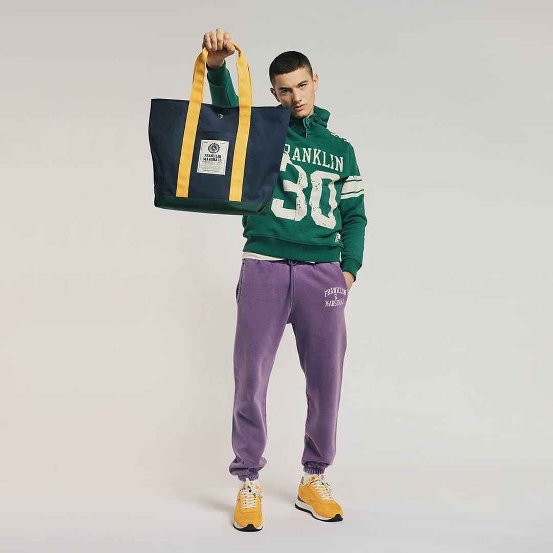 フランクリン&マーシャルのインスタグラム：「FRANKLIN & MARSHALL  FW2020 COLLECTION   Classic prints in your daily routine	  #franklinandmarshall #newcollection #accessories  #hoodie #pants #shoes」