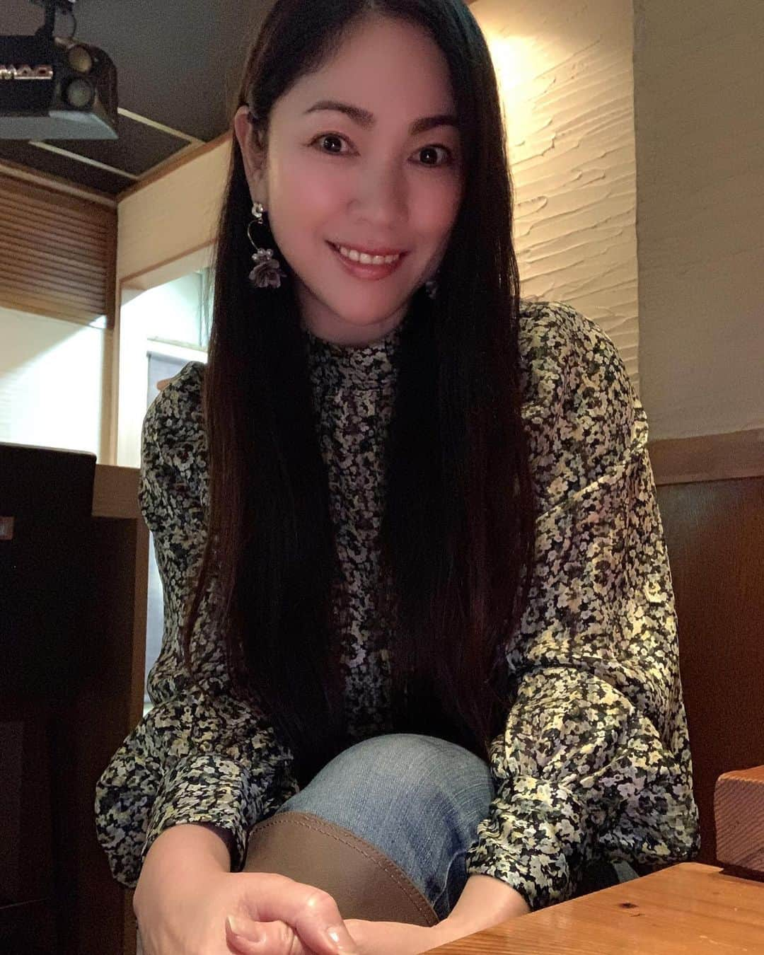 田中悦子さんのインスタグラム写真 - (田中悦子Instagram)「今日はオフでした〜❣️ ウォーキングしたりお料理したり😄⠀ ⠀  #明日からまたがんばろう #お気に入りブラウス #グリーン #小花柄ブラウス」1月26日 16時47分 - etsuko.reborn25