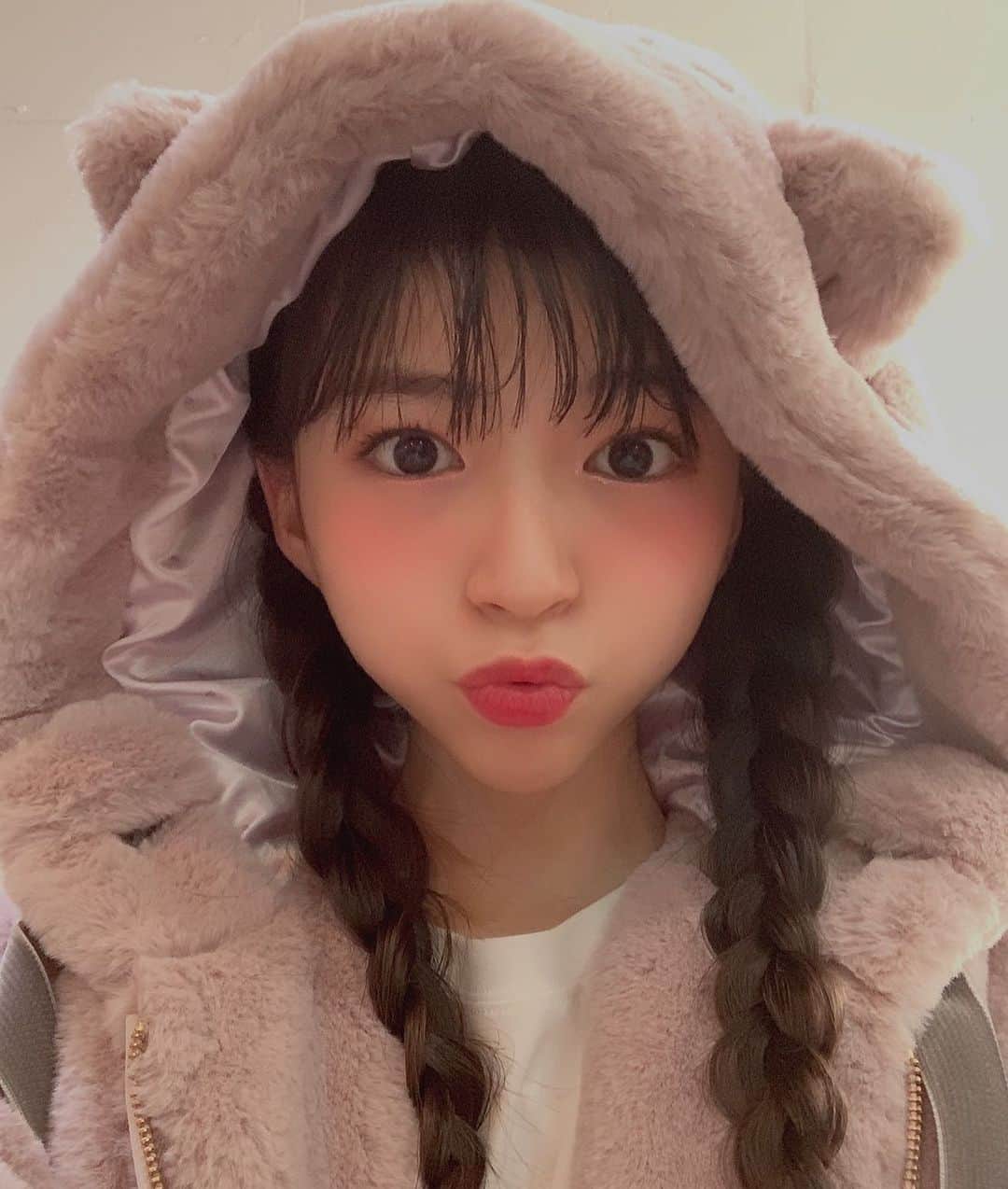 のインスタグラム：「ニコ☆プチブログUPされました❤️ 今年初のニコ☆プチブログが上がりましたのでよかったらチェックしてね☺️  #ニコ☆プチ＃プチモ#大里菜桜#ブログ＃久々#あけおめ」