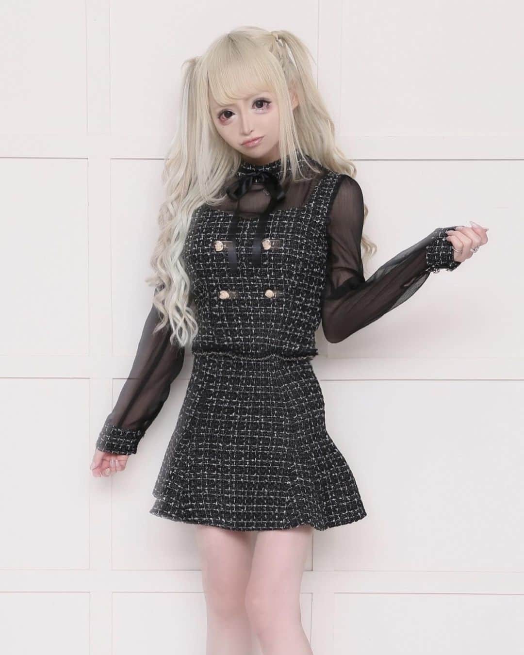 ROBEdeFLEURSのインスタグラム