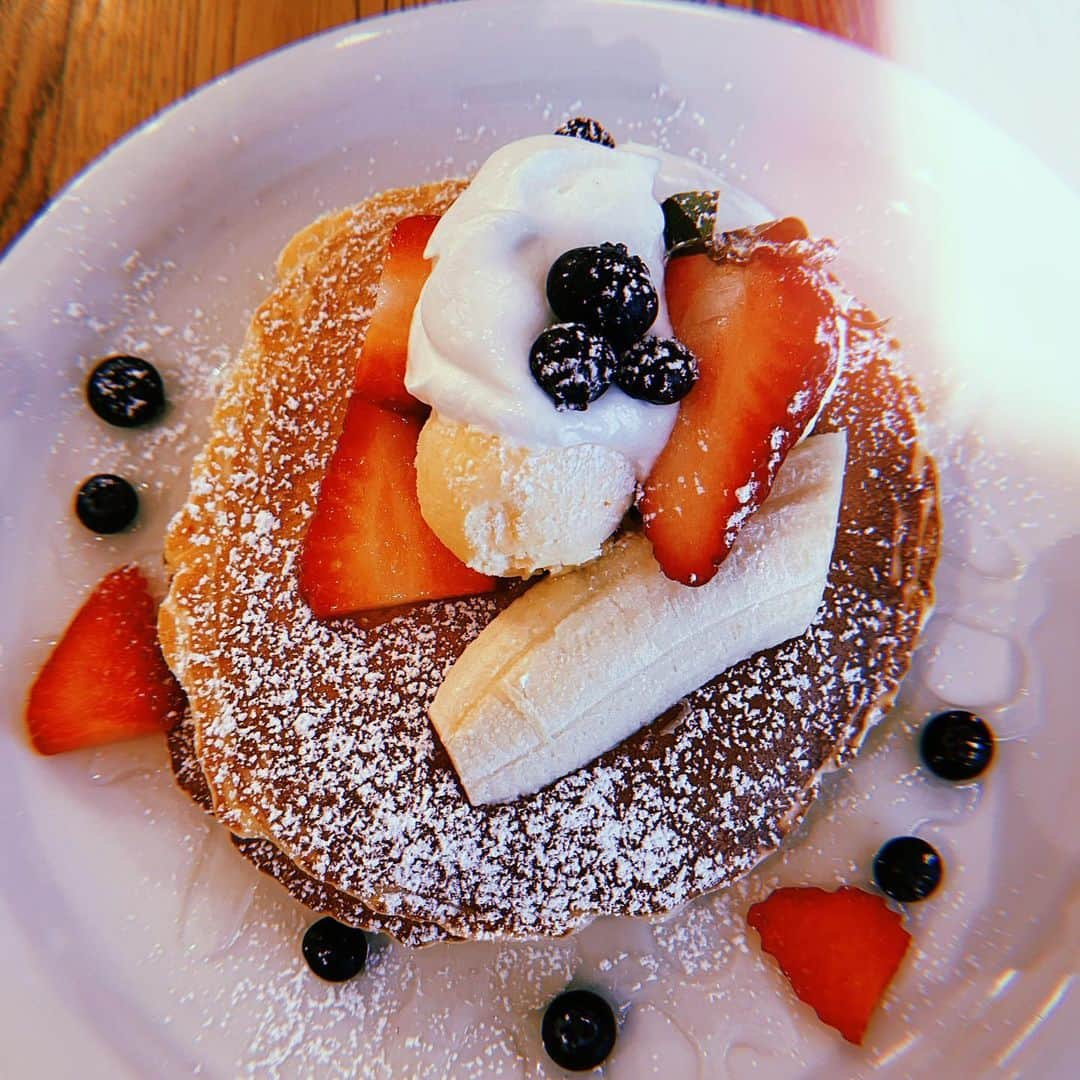 蔵下穂波さんのインスタグラム写真 - (蔵下穂波Instagram)「. HOFFのパンケーキ🥞 私の中でいちばんや〜🥰  #東京グルメ#パンケーキ#デザート #HOFF#3150#美味しい#幸せ #instagood #instafood  #pancakes #delicious #food  #도쿄#맛집#먹방#디저트  #빵스타그램 #맛있다#다이어트   追伸、目ん玉飛び出るほどおいしいっす🥺」1月26日 17時35分 - honami_kurashita