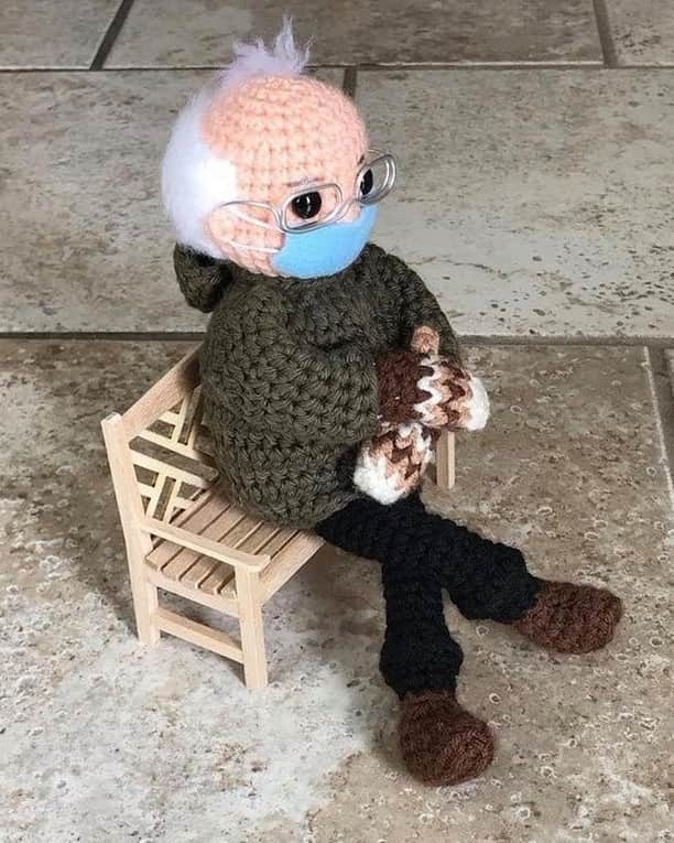 9GAGさんのインスタグラム写真 - (9GAGInstagram)「Crochet Bernie By @tobeytimecrochet - #bernie #crochet #9gag」1月26日 17時31分 - 9gag