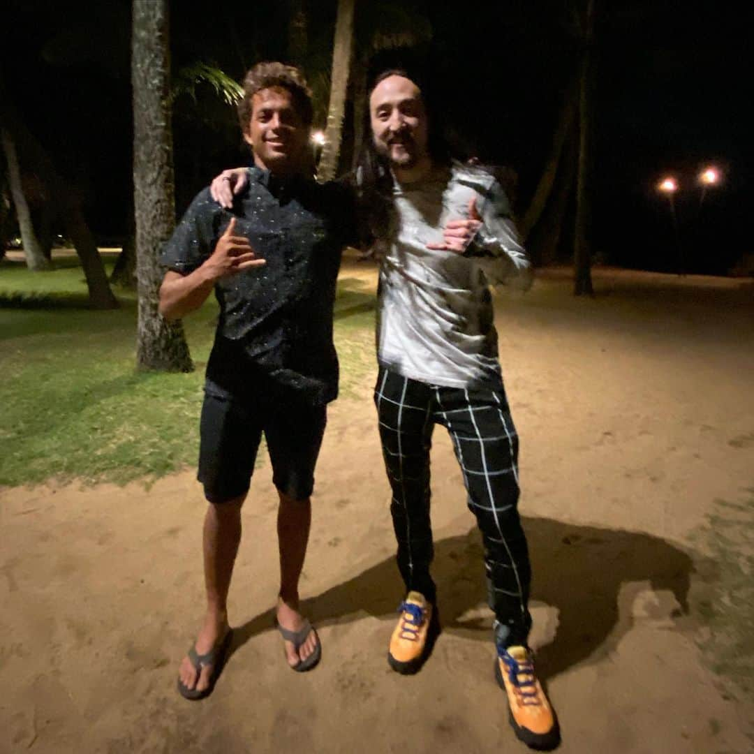 スティーヴ・アオキさんのインスタグラム写真 - (スティーヴ・アオキInstagram)「My maui tour guide @kai_lenny」1月26日 17時36分 - steveaoki