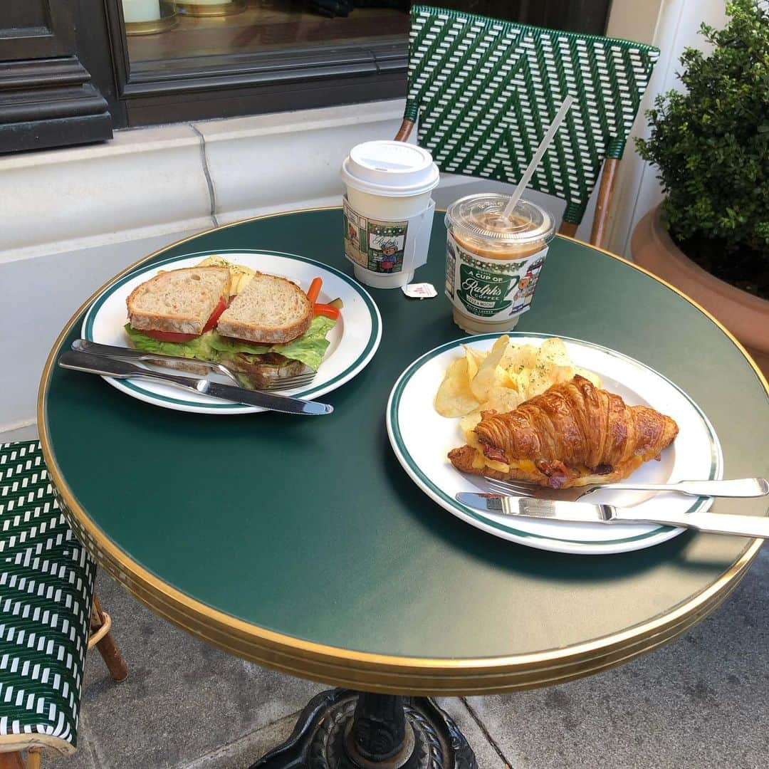 御子柴かなさんのインスタグラム写真 - (御子柴かなInstagram)「ちょっと前にテラス席でランチ🍽 美味しかったし雰囲気もおしゃれだった☕️♡」1月26日 17時42分 - kanakana2510