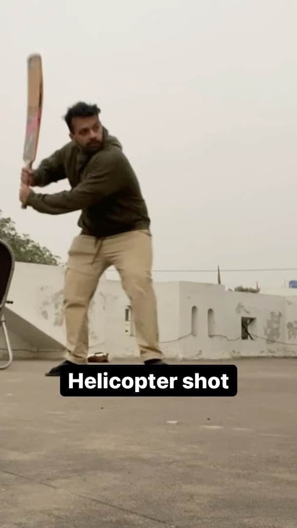 Gaurav Tanejaのインスタグラム：「Helicopter OP . Dhoni OP #flyingbeast」