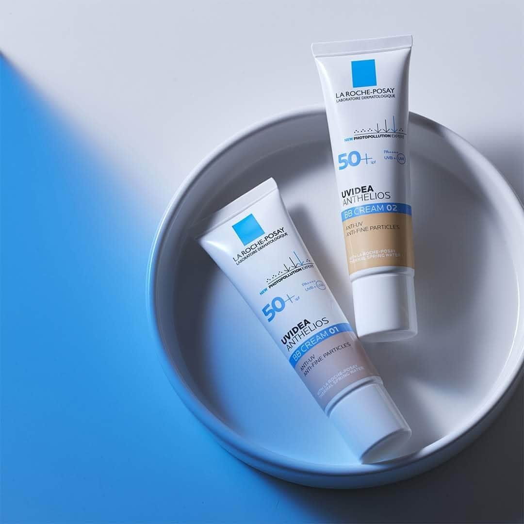 LA ROCHE-POSAY JAPAN ラロッシュポゼのインスタグラム：「＼ 1本で日やけ止めからベースメイクまでできるBBクリーム／ . UVイデア XL プロテクションBBは、SPF50+・ロングUVA対応で、シミ・色むらなど肌の気になる部分もしっかりカバーするBBクリーム✨また紫外線や、PM2.5・花粉から敏感肌を守り、すこやかに整えます。 . 色はライトとナチュラルの2色展開。色白で明るい、ピンク系統のお肌には「ライト」がおすすめです。透明感のある仕上がりになります。 反対に、黄色肌の方には「ナチュラル」がおすすめ。健康的で自然な仕上がりになります🌿 . お客様からは「重ねても厚塗りにはならないし、肌に刺激もなくて、気に入りました」「BBクリームと名の付く商品で、これだけカバー力があり崩れにくい商品に出会ったのは初めて」と嬉しいお声を多くいただいています！ 毎日の紫外線対策に、是非UVイデア XL プロテクションBBを使ってみてくださいね〜！ 既にお使いいただいている方は、コメント欄にて使用感、好きなポイントなどを教えてくださいね。たくさんのコメントお待ちしています☺️  . UVイデアXL プロテクションBB ライト 30mL 3,740円（税込） UVイデア XL プロテクションBB ナチュラル 30mL 3,740円（税込）  #ラロッシュポゼ #larocheposay #UVイデアXLプロテクショントーンアップ #uvイデアxlプロテクショントーンアップローズ #トーンアップUV #トーンアップUV派 #乾燥肌 #敏感肌 #敏感肌対策 #スキンケア #低刺激 #敏感肌コスメ #置き画 #透明感 #化粧下地 #シミ対策 #紫外線対策 #コスメマニア #コスメ購入品 #おすすめコスメ #ツヤ肌メイク #ツヤ肌 #コスメレビュー #スキンケアマニア #冬コスメ #冬メイク #ハイライト #マスクメイク #コスメ紹介 #コスメ好き」
