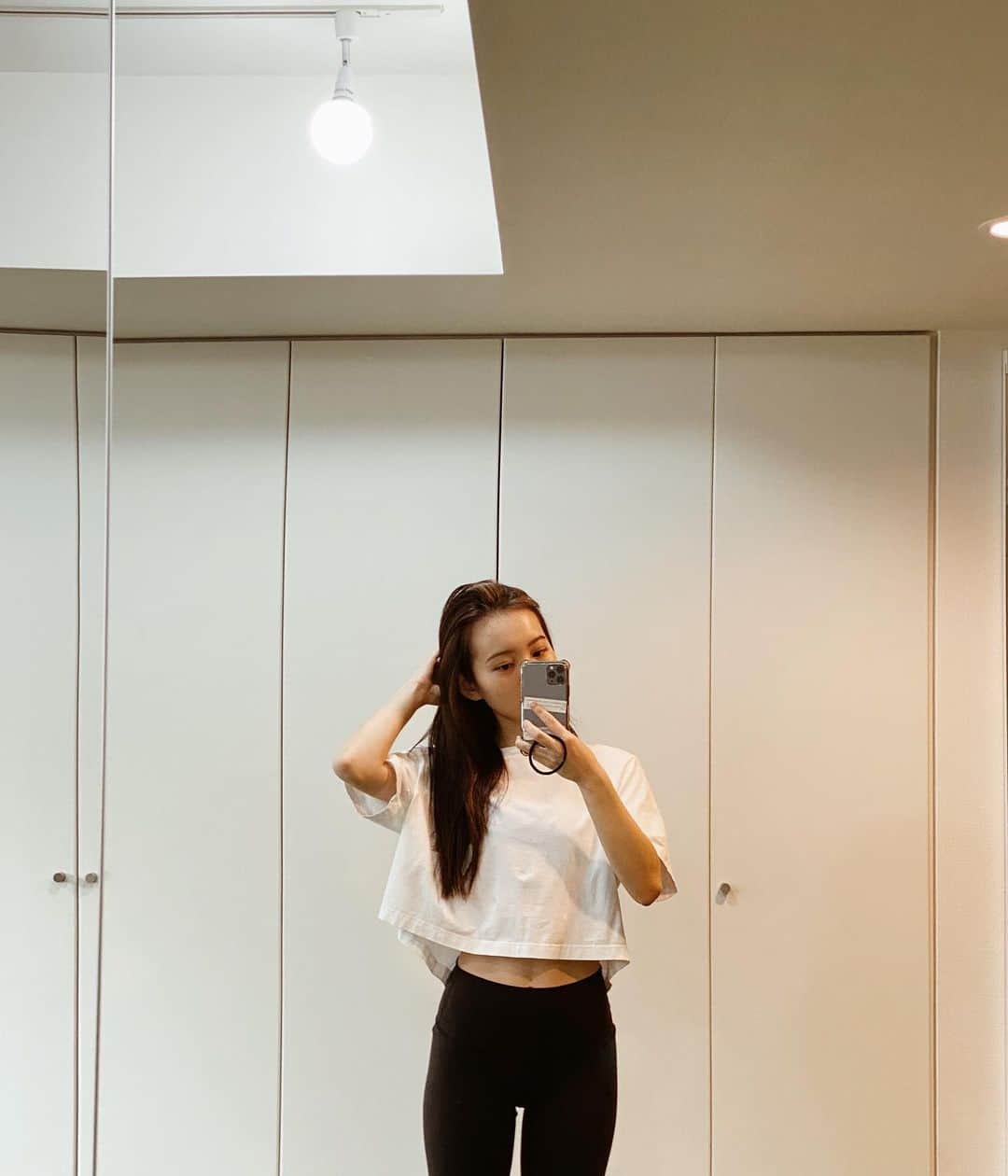 のインスタグラム：「my first workout this week because ive been so so busy. hopefully ill get back in shape next month 👌 thank you for a great session today @naiagym_diet_coach   試験真っ最中でトレーニング全然出来てないけど今日1時間できてスッキリした😇  #ナイアジム #ボディメイク #ワークアウト #フィットネス #トレーニング #トレーニング女子 #ジム #ダイエット #筋トレ #筋トレ女子 #腹筋 #腹筋女子 #オシャレ #ファッション #コーデ #ナイキ #減量 #パーソナルトレーニング #健康 #美人 #美脚 #モデル #ヒップアップ #ヘルシー #新宿 #ダイエットアカウント #プライベートジム」