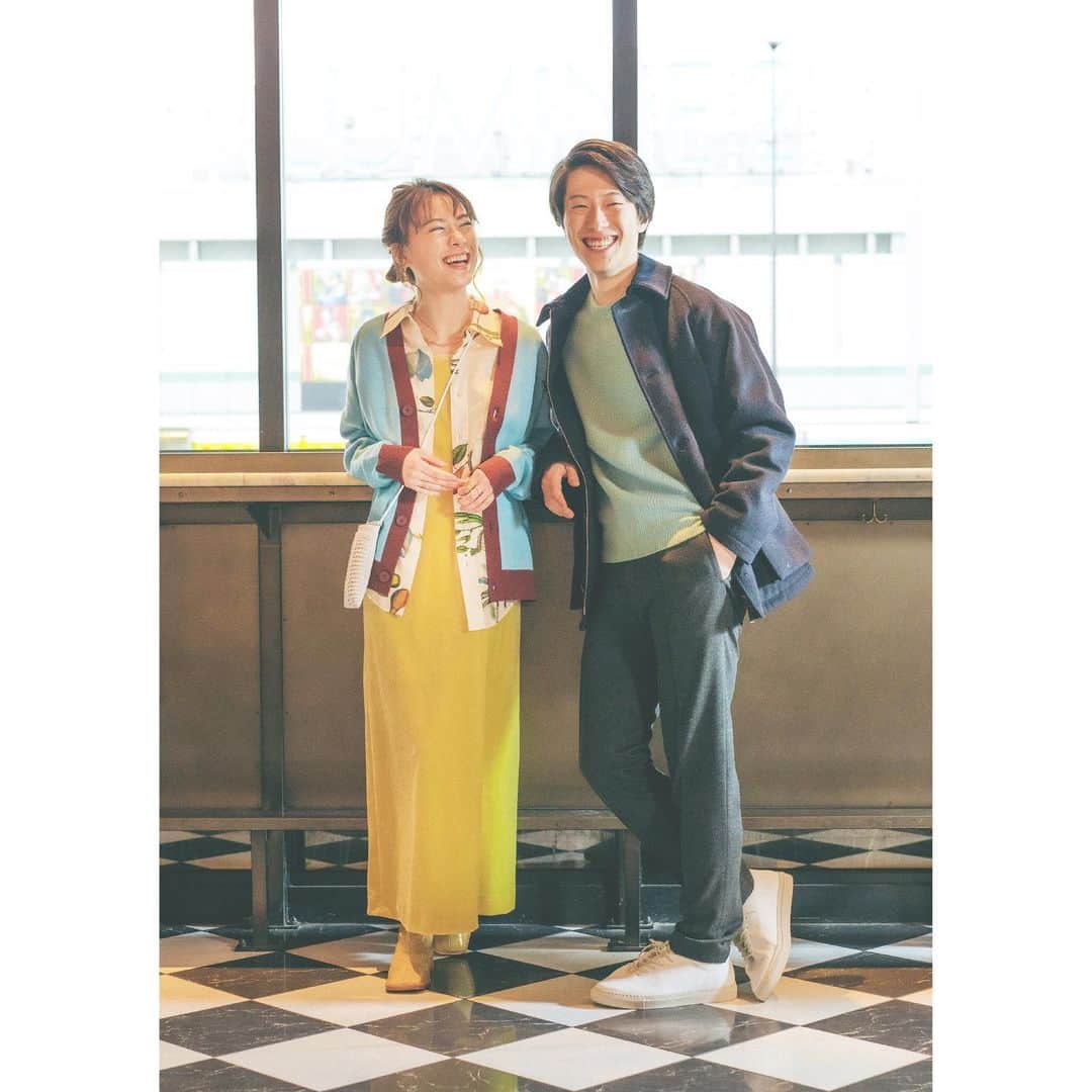 NEWoMan_officialさんのインスタグラム写真 - (NEWoMan_officialInstagram)「［#2HEARTS］ ・ NEWoMan SHINJUKU VALENTINE'S DAY & WHITE DAY ・ -The story of special day- 2 HEARTS わたしから、あなたへ ／ ぼくから、きみへ ・ Scene2's fashion  [ LADIES ] CABaN　1F #CARDIGAN　¥38,000 #PRINTSHIRT　¥39,000 #ONEPIECE　¥39,000 #SHOULDERBAG〈#HEREU〉¥27,000 #SHORTBOOTS〈#Miista〉¥48,000 #PIERCE〈#SOKO〉¥12,000  all+tax　その他スタイリスト私物  [ MENS ] ESTNATION　3F #BLOUSON〈#SEALUP〉¥142,000 #KNIT〈#ESTNATION〉 ¥22,000 #PANTS〈#PTTORINO〉¥38,000  #SNEAKERS〈#SOLOVIERE〉¥49,000 all+tax　  #濱本愛弓 さんによるレディーススタイリングのポイントはリールにて配信！ ・ 大切なひとを思い浮かべて贈り物をしたくなるような。ふたつの視点で織り成すスペシャルストーリーをニュウマン新宿からお届けします。ストーリー全文や、バレンタイン期間限定スイーツ、人気パティスリーの催事案内、スタイリスト濱本愛弓さんによるスタイリング紹介など、バレンタイン&ホワイトデーをまるごと楽しめるコンテンツが満載です。プロフィール欄URLからぜひご覧ください。 ・ ✨ Gift for You SCRATCH ! キャンペーン ✨ ニュウマン新宿で期間中、1会計 ¥5,000(税込)以上お買い上げで1枚チャレンジ！「あたり」が出たら、そのまま ¥500 クーポンとしてお使いいただけます。ご利用にあたっての詳細は券面をご確認ください。 ・ #NEWoMan #NEWoMan_shinjuku #valentinesday #instafashion #その瞬間に物語を」1月26日 18時29分 - newoman_shinjuku