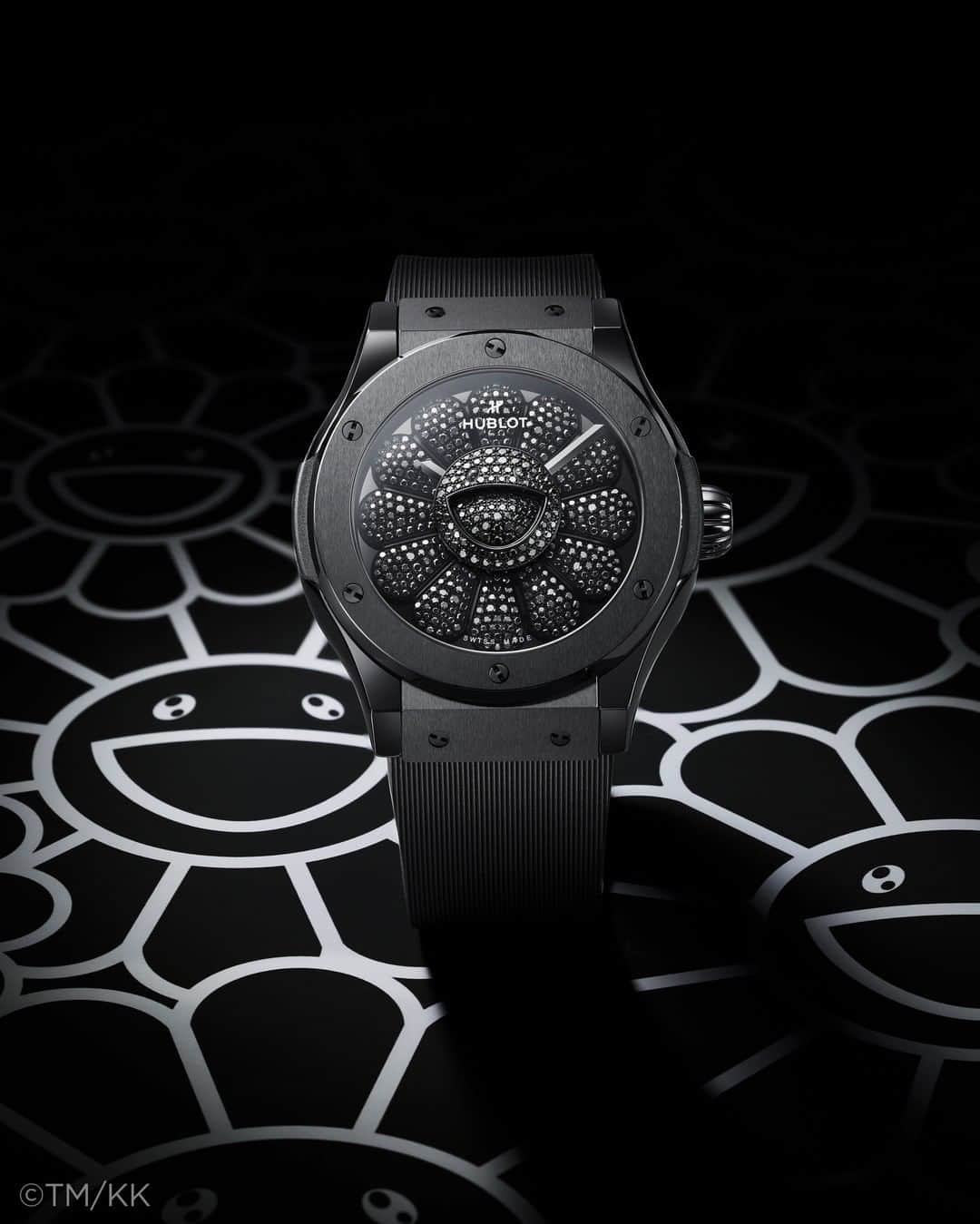 ウブロさんのインスタグラム写真 ウブロinstagram ウブロと現代アーティスト 村上隆さん Takashipom の初のコラボレーションモデル クラシック フュージョン タカシムラカミ オールブラック が本日発表されました 村上氏の代表作品の1つ お花 からインスピ