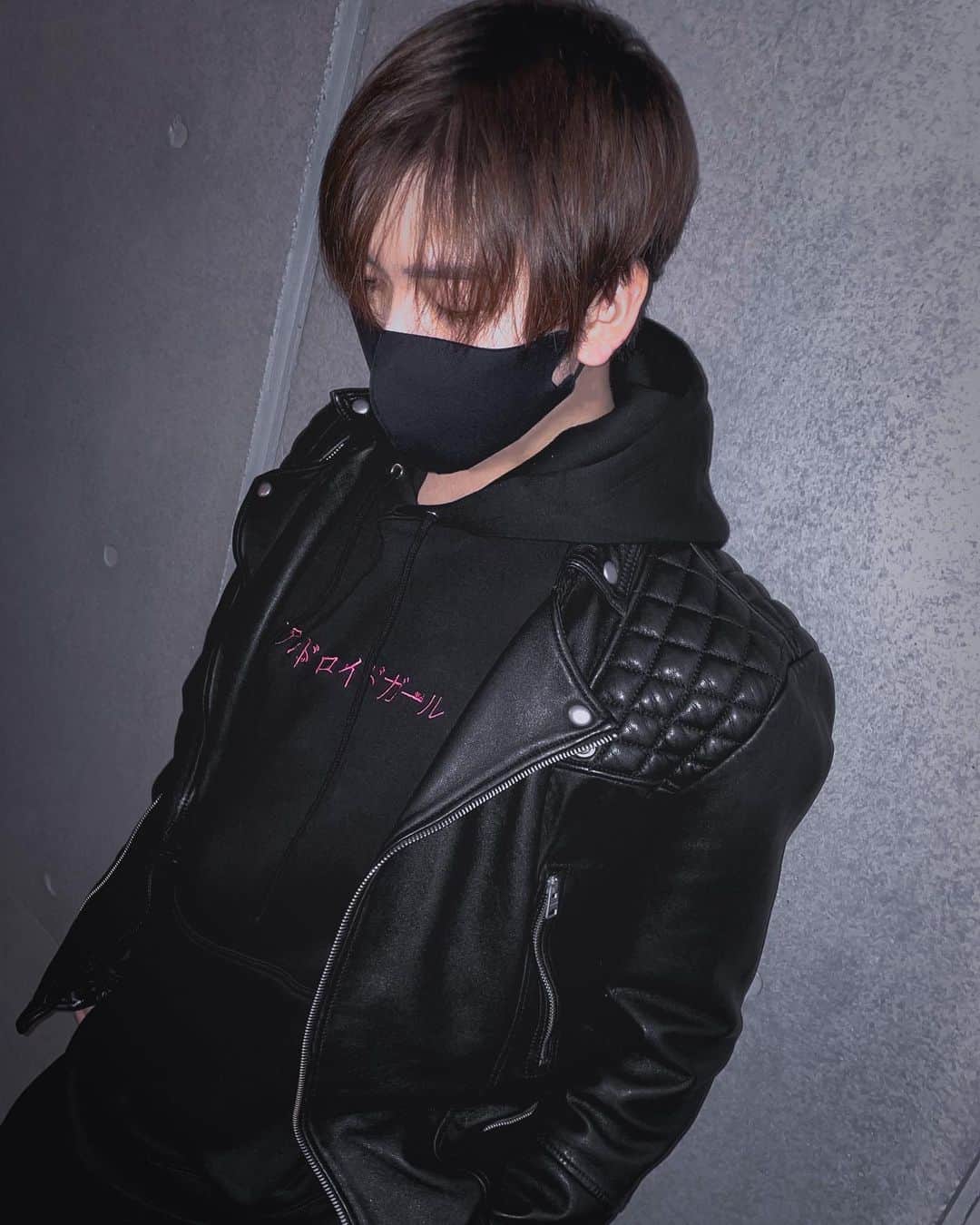 TeddyLoidのインスタグラム：「「テディロイドボーイ」  DECO*27 アンドロイドガール パーカー / ブラック  ■Android Girl - Oversized unisex hooded sweatshirt / Black Logo Design: DMYM  https://otoiro.official.ec/items/34565070」