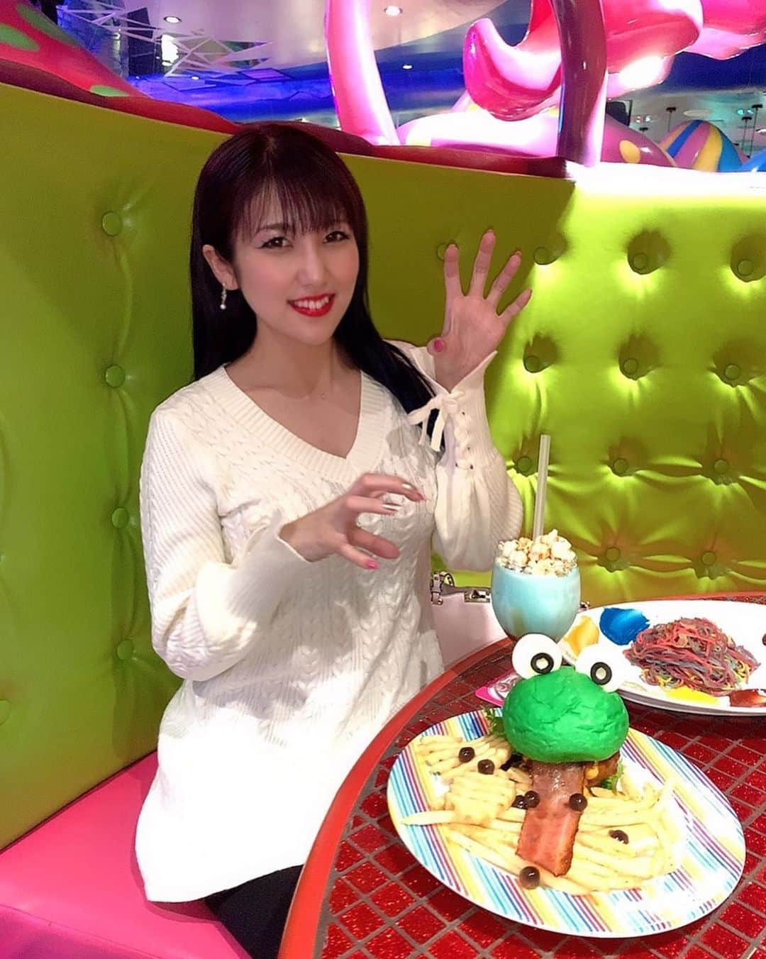 神谷麻美さんのインスタグラム写真 - (神谷麻美Instagram)「#beep_ss の洋服可愛い💖🦄💖🍄💖✨  #kawaii 💖🐸💖🌈💖✨  #ニットワンピース ❤✨ #ワンピース 💖✨」1月26日 18時56分 - asamice428