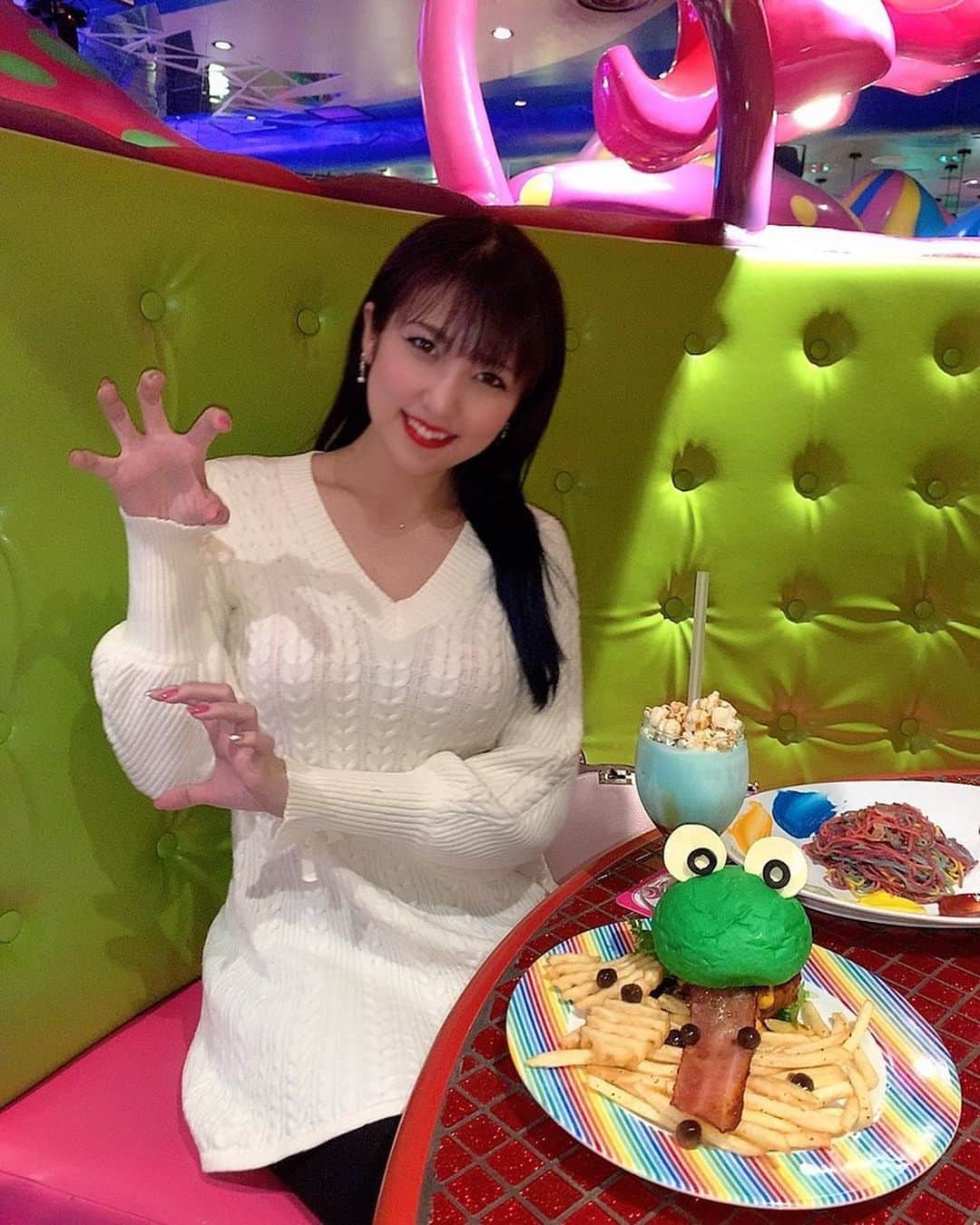 神谷麻美さんのインスタグラム写真 - (神谷麻美Instagram)「#beep_ss の洋服可愛い💖🦄💖🍄💖✨  #kawaii 💖🐸💖🌈💖✨  #ニットワンピース ❤✨ #ワンピース 💖✨」1月26日 18時56分 - asamice428