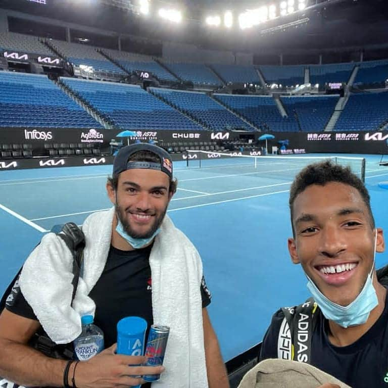 マッテオ・ベレッティーニさんのインスタグラム写真 - (マッテオ・ベレッティーニInstagram)「Night session on Rod Laver Arena with @felixaliassime」1月26日 18時59分 - matberrettini