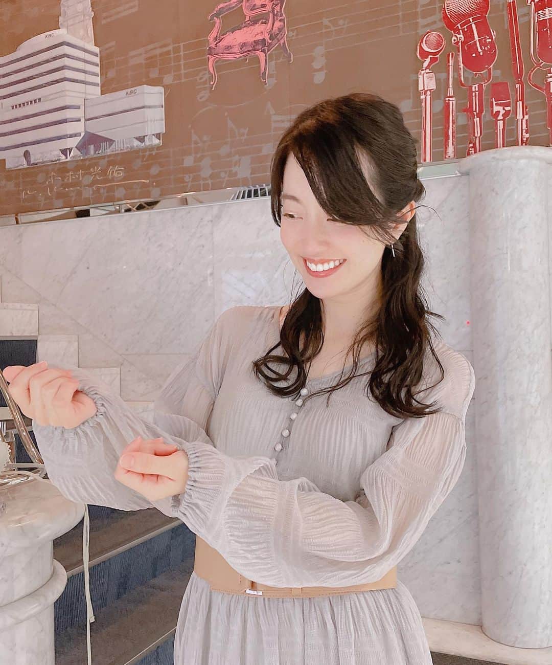 原直子さんのインスタグラム写真 - (原直子Instagram)「今日のワンピース 透け感と柔らかさ… あざとワンピース🤫💓  ・ 衣装 #randa  ・ #ワンピース  #ワンピースコーデ  #ワンピ  #アサデス」1月26日 19時12分 - naoko_15_hara