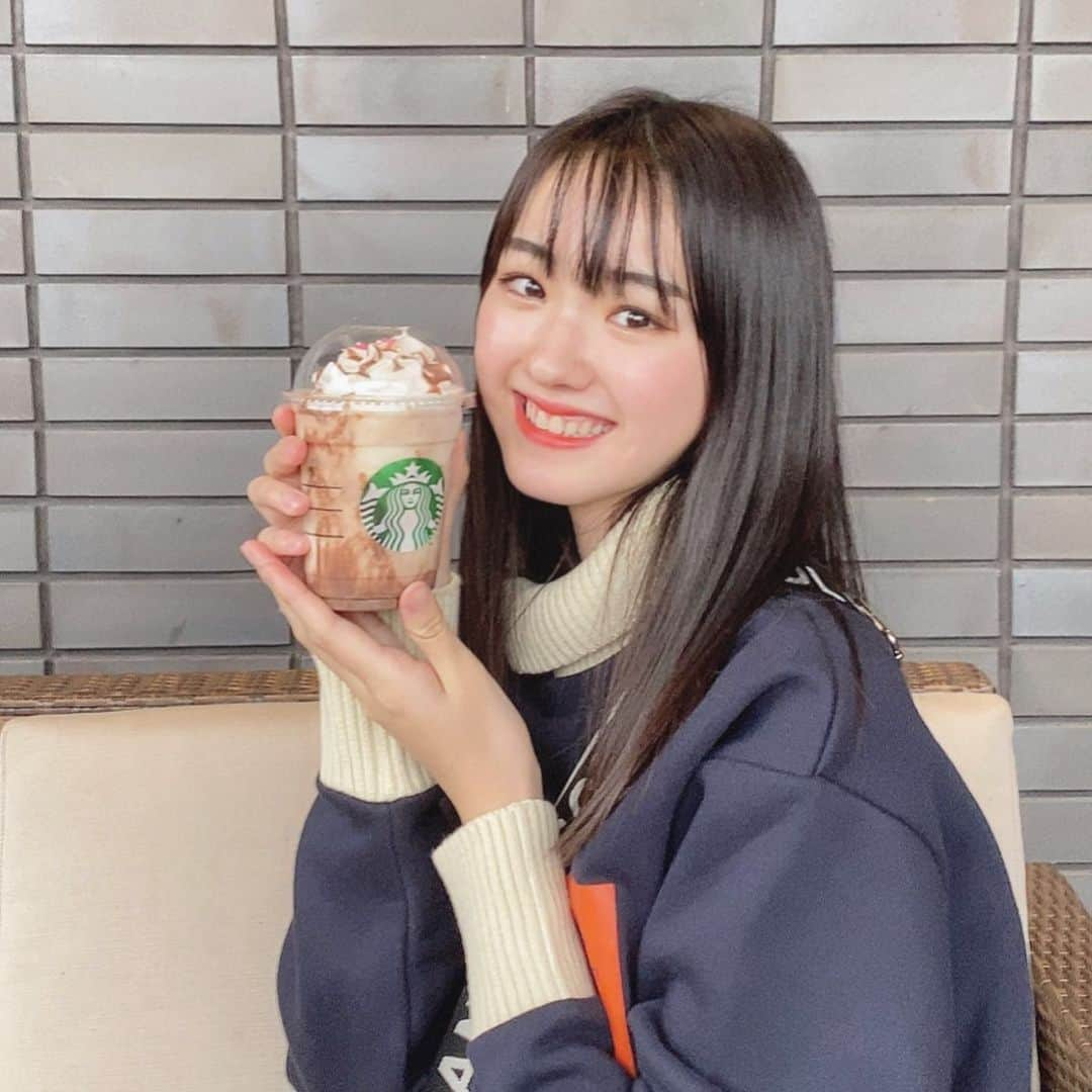 組橋星奈さんのインスタグラム写真 - (組橋星奈Instagram)「・ ・ 久しぶりにスタバに行きました🤤 ・ ・ 期間限定のフラペチーノを飲んできました🐮 幸せでした笑 ・ ・ ・  #組橋星奈  #ニコラ  #スタバ  #スターバックス」1月26日 19時35分 - sena_kumihashi0716