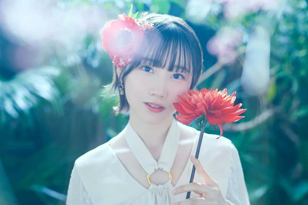 STU48さんのインスタグラム写真 - (STU48Instagram)「🌹🌹🌹  💐Music Voice💐  STU48 web連載企画 〜こんな時代こそ、アイドルが必要だ。〜  6thシングル選抜16人によるソロインタビューを 16日連続で掲載🌟本日は甲斐心愛💙  🔍🔍🔍【https://www.musicvoice.jp/news/202101260177139/】 ㅤㅤㅤㅤㅤㅤㅤㅤㅤㅤㅤㅤㅤ  STU48 6th New Single 『 独り言で語るくらいなら 』  2021年2月17日発売🌷  #STU48 #甲斐心愛 #KaiKokoa #アイドル #オフショット #カワイイ #可愛い #japanesegirl #kawaii #idol #瀬戸内アイドル #瀬戸内 #setouchi  #6thSingle #独り言で語るくらいなら #新曲 #2月17日発売 #newrelease」1月26日 20時02分 - stu48.official