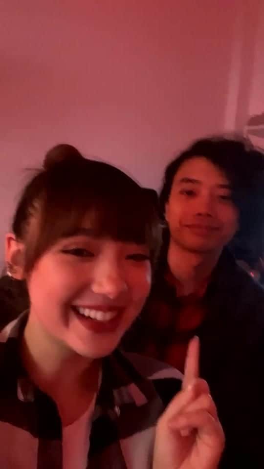 ヤンニーン・ワイゲルのインスタグラム：「สนุก! @billbilly01」