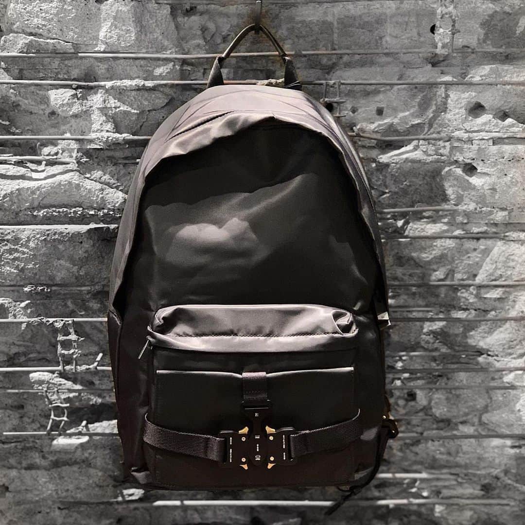 のインスタグラム：「・ ・ ・ Recommend Item✔️  @alyxstudio  ・ ・ ・ ・ ・ at Shinsaibashi Parco ・ ・ ・ ・ ・  #alyx #AYIN #ss21 #bag」