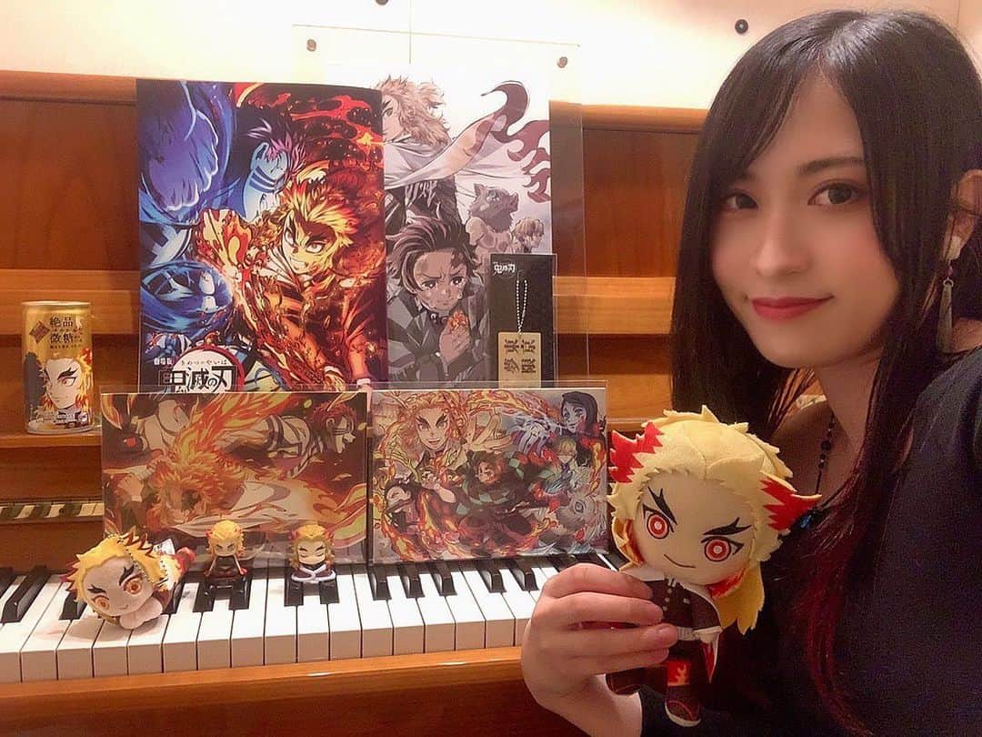 のインスタグラム：「今日はお誕生日メッセージたくさんありがとう☺️ みんなだいちゅき🥰💕今年も心燃やします🔥🔥」