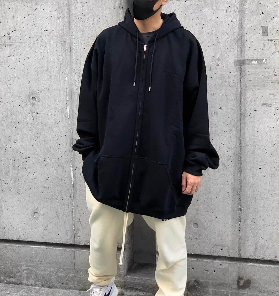 のインスタグラム：「・ ・ ・ New arrival✔️ ss21 @alyxstudio  ・ ・ ・ ・ ・ at Shinsaibashi Parco ・ ・ ・ ・ ・  #alyxstudio #AYIN #ss21 #hoodie」