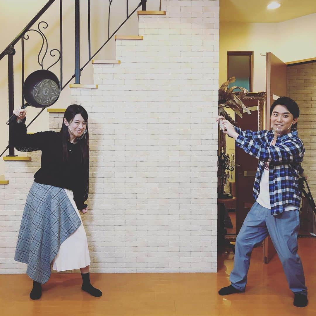 山本隆弥さんのインスタグラム写真 - (山本隆弥Instagram)「久しぶりに あいにゃんこと 福本愛菜さんとロケでした！ でも4ヶ月ぶりくらいですが。笑  あいにゃんはフライパンを手に激怒！ 私はそれをスマホで撮影！ さあ、どんなロケだったのか？ 2月19日のほんわかテレビで 正解を発表します！  感染対策を行いロケを行いました！  #あいにゃん #福本愛菜  #ほんわかテレビ #大阪ほんわかテレビ #ロケ#山本隆弥 #激怒 #フライパン #ytv#読売テレビ#金曜夜7時」1月26日 20時31分 - ytv_yamamoto_railway