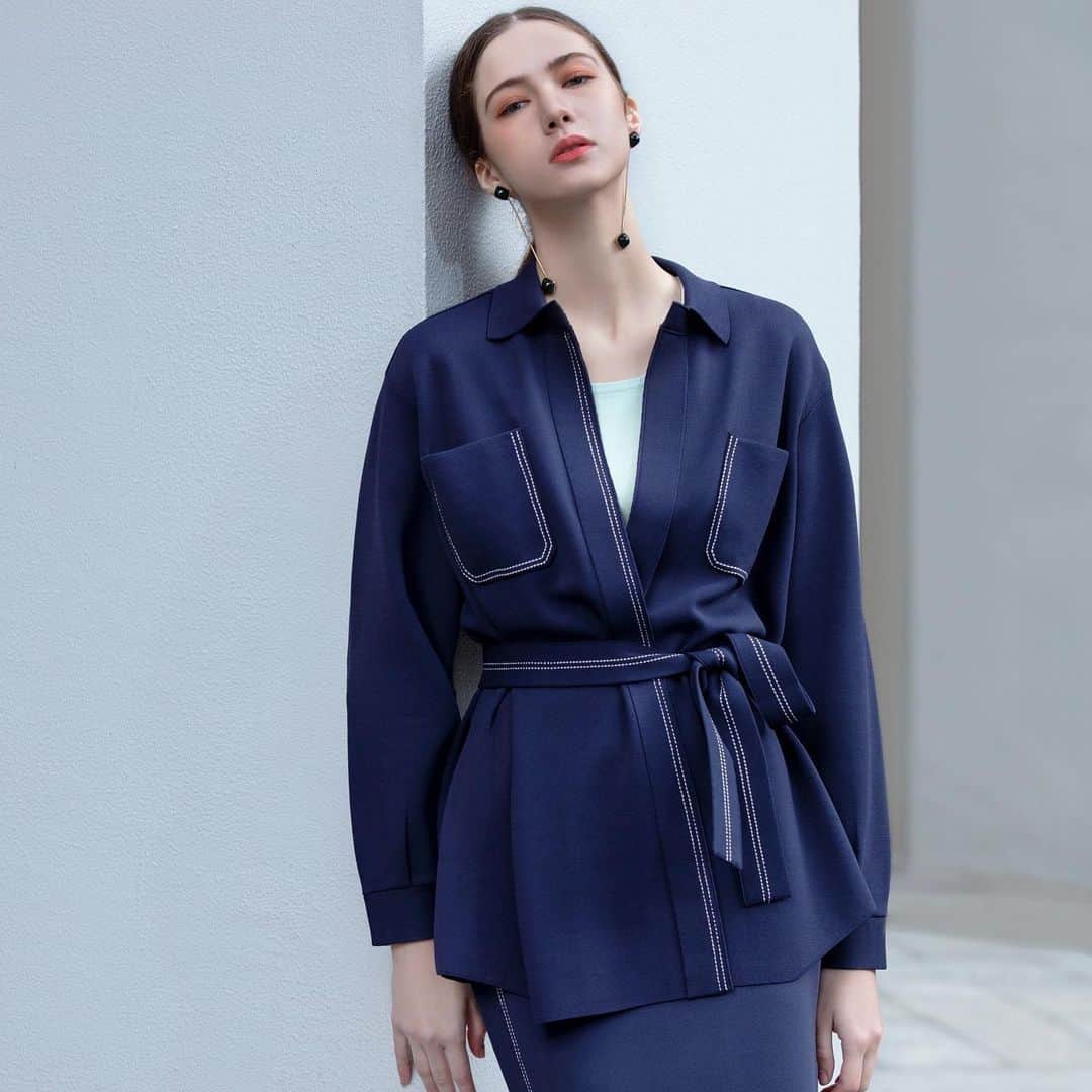 ANTEPRIMAさんのインスタグラム写真 - (ANTEPRIMAInstagram)「Embroidered with elegance.  Delicately stitched by unique mid-term garment setting, the #Compact outer is inspired by linear details and pockets of denim jacket.   Shop the Spring-Summer 2021 Collection now.   #ANTEPRIMA #UrbanSmart #Craftsmanship #ReadyToWear #SS21 #SpringSummer2021 #Classic #Style #Fashion #Italian #Luxury #Design #Lifestyle #Urban #Handcraft #アンテプリマ #패션」1月26日 20時34分 - anteprimaofficial
