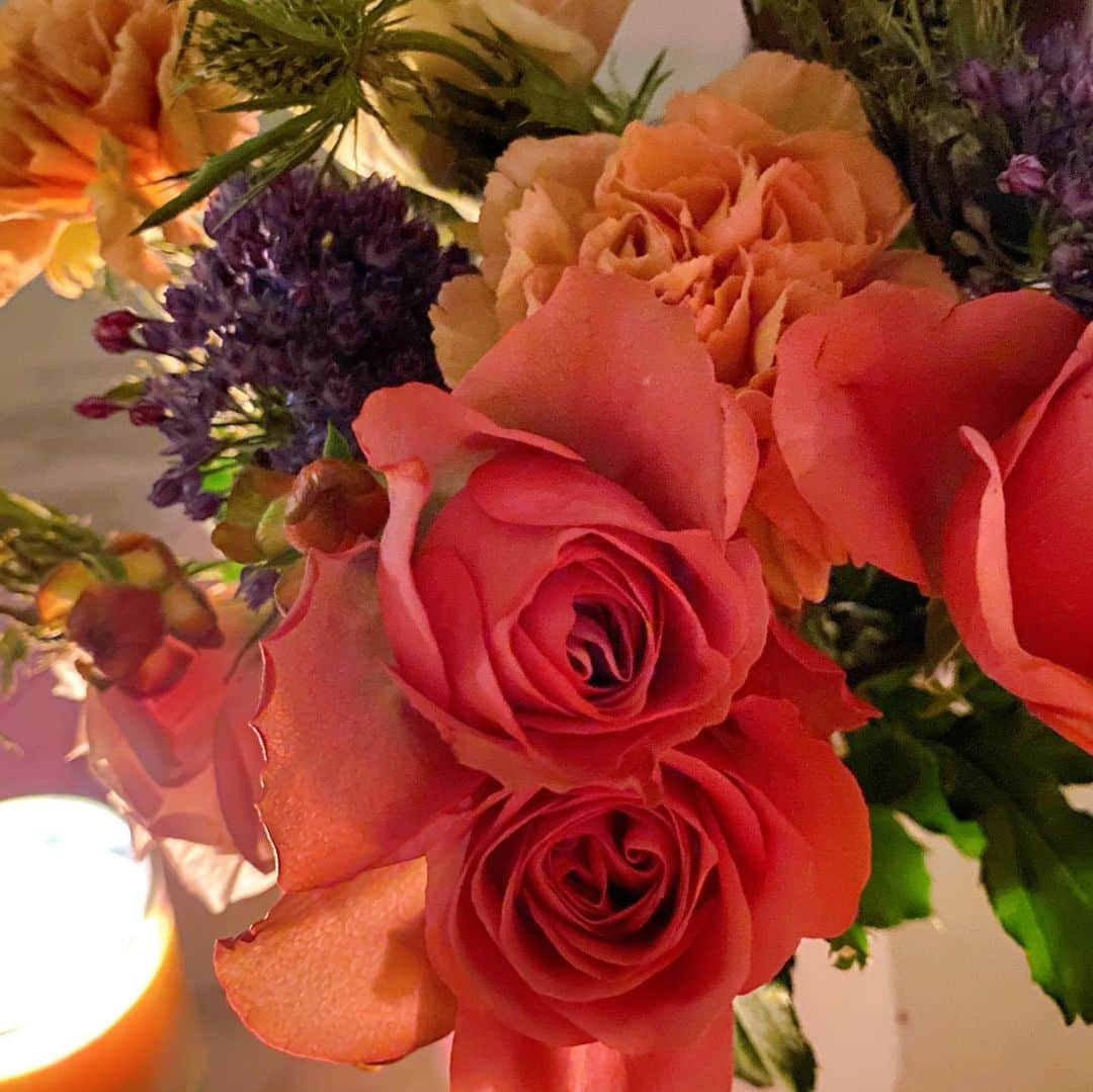 美香さんのインスタグラム写真 - (美香Instagram)「美しい夜。 どうか明日も無事に訪れますように🌹 今ある幸せに感謝。 おやすみなさい🌙」1月26日 20時59分 - mikaofficial99