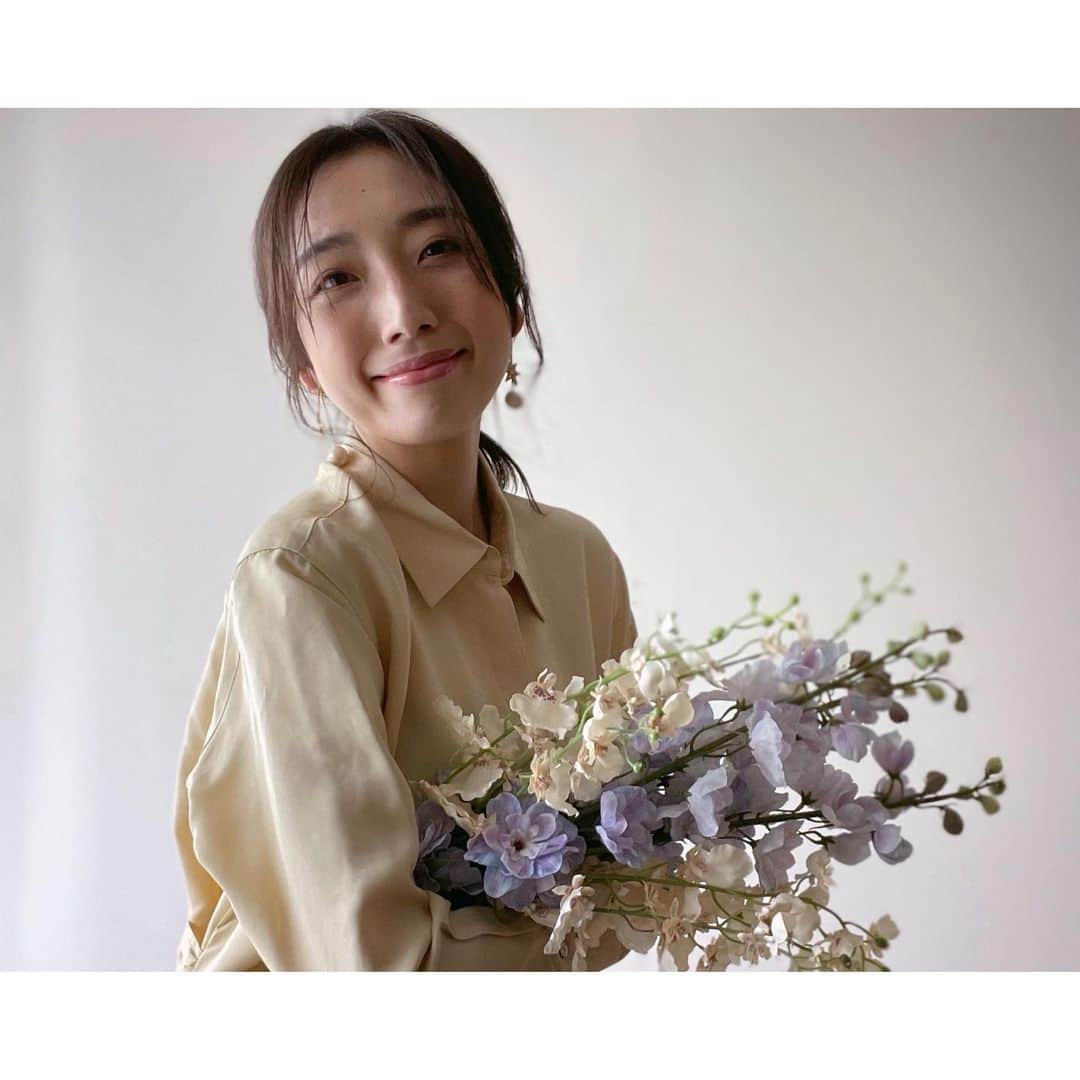太田彩乃のインスタグラム：「早く暖かくなって、心軽やかに外に出られるようになるといいな。 . . #春が待ち遠しい #flowers #エシカルライフ」