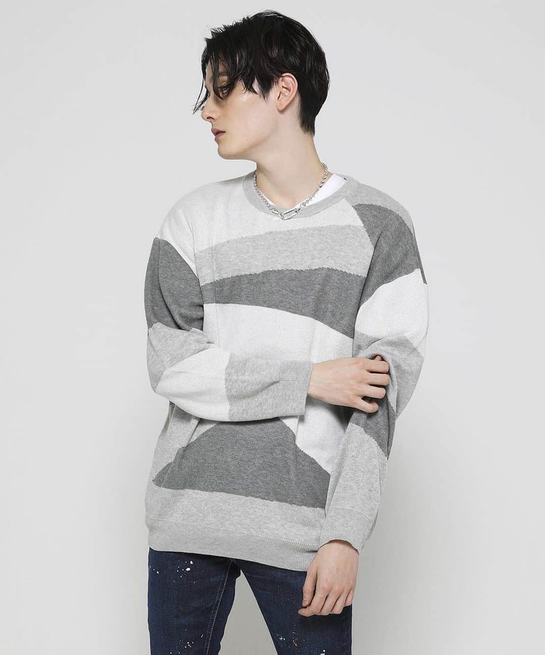 ヴァンキッシュのインスタグラム：「ㅤㅤㅤㅤㅤㅤㅤㅤㅤㅤㅤㅤㅤ □SLASH PATTERN KNIT[VKT901] ¥ 11,000 (税込) Color: Blue / Black /GLAY Size: M / L ㅤㅤㅤㅤㅤㅤㅤㅤㅤㅤㅤㅤㅤ Shop link bio！ ——————————————— ‪#VANQUISH #vanquishjp」