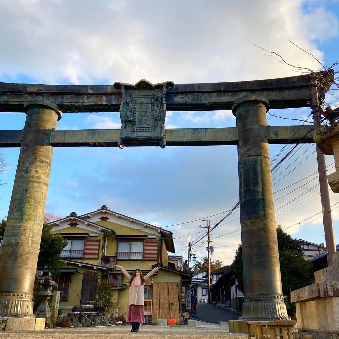 上野貴穂さんのインスタグラム写真 - (上野貴穂Instagram)「.﻿ 銅(かね)の鳥居⛩ずっしりと。﻿ ﻿ 東大寺の大仏さまをつくったときに﻿ 残った銅で建立したそう🧐﻿ ﻿  #奈良 #銅の鳥居﻿」1月26日 21時34分 - kiho_ueno