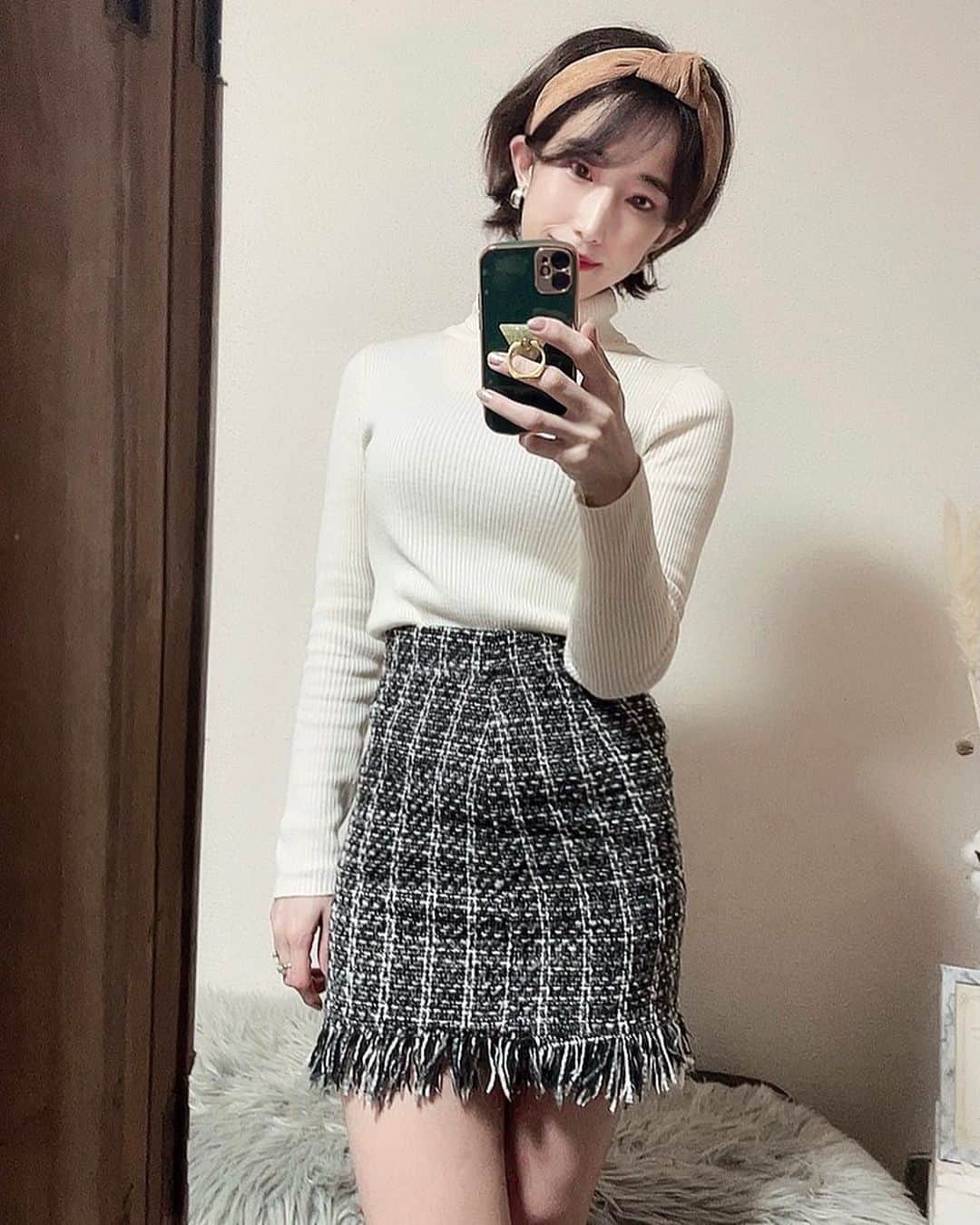近藤夏奈のインスタグラム：「﻿ ﻿ iPhoneとケース変えたよ🌿﻿ でも12miniあんまり使いこなせてない〜笑﻿ .﻿ .﻿ ﻿ ﻿ ﻿ ﻿ ﻿ ﻿ ﻿ ﻿」