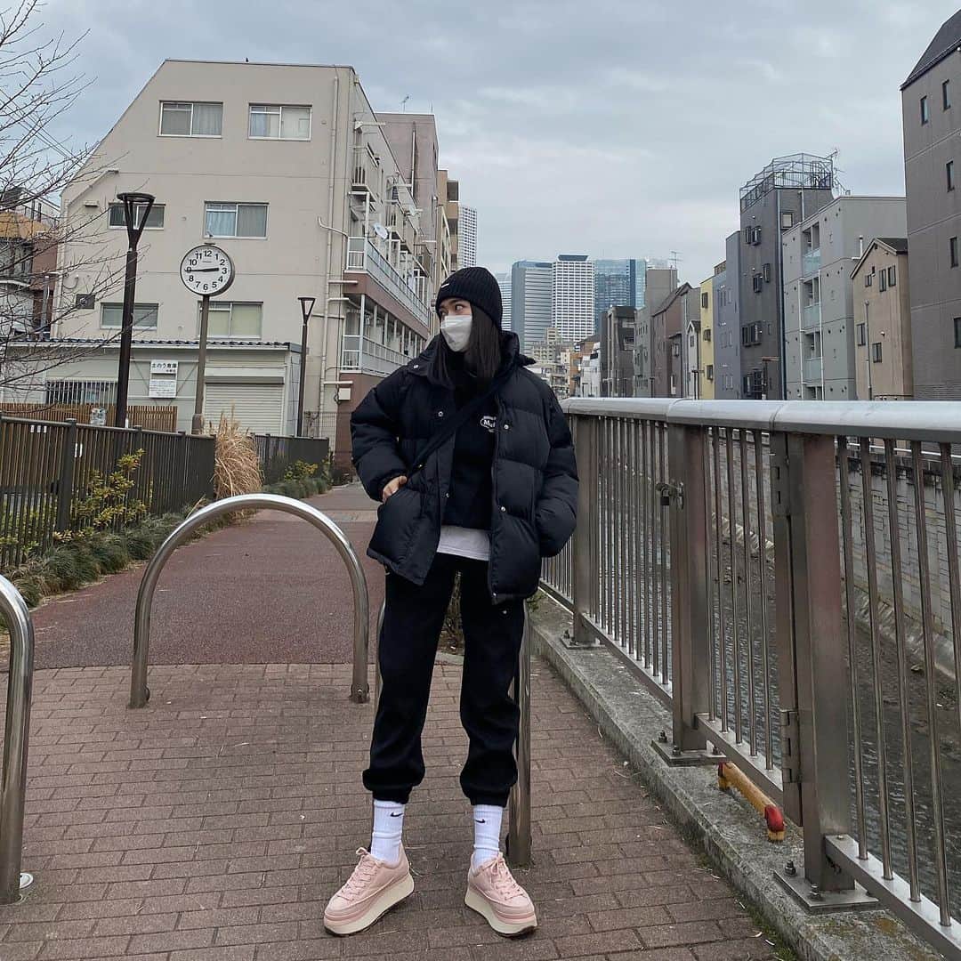 河崎みーなのインスタグラム：「new👟💕@uggjapan  . . #uggスニーカー」