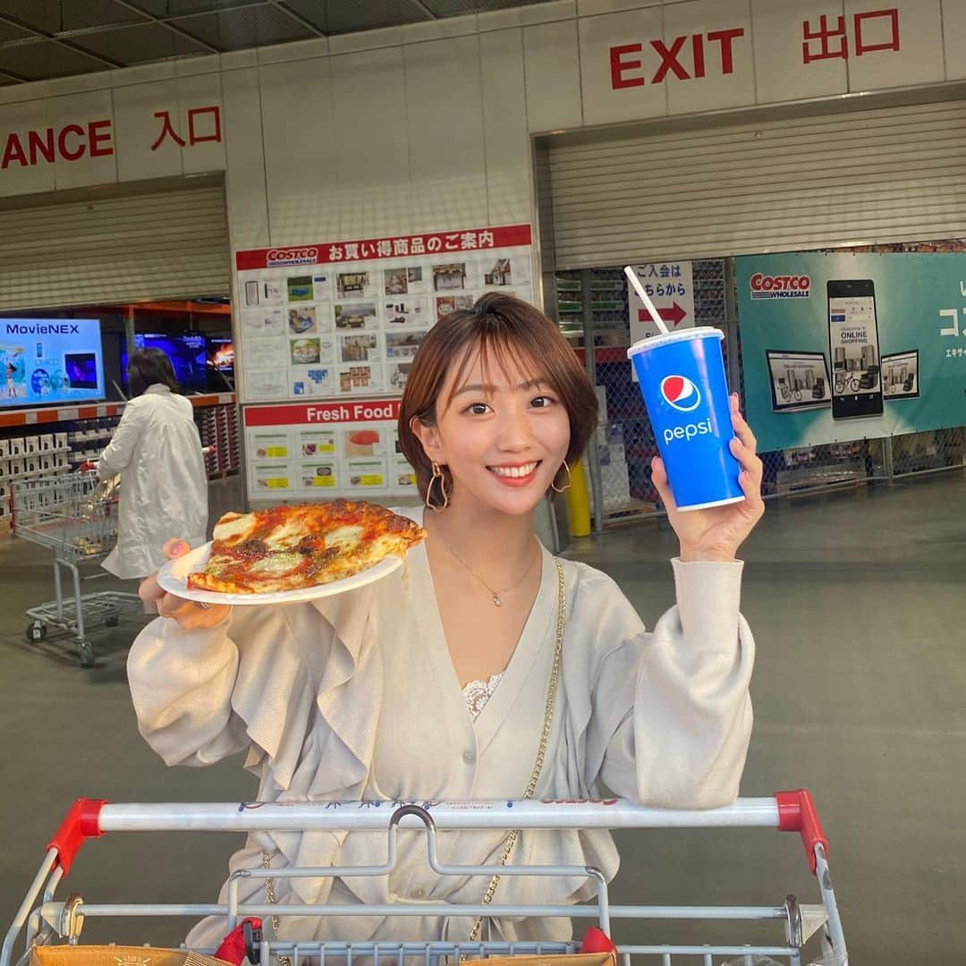 小川奏のインスタグラム：「コストコのピザ🍕おいしい💓﻿ ﻿ 今日マイスタの応援方法ストーリー載せました！ ミスオブミスの審査でマイスタ審査があるので﻿ 私をフォローしてチアチア⭐️応援よろしくお願いいたします！　﻿ 皆様の力を頂きファイナルステージを掴みたいです💓お力添えお願い致します🤲🏻﻿  #ミスコン #mom2021 #被写体モデル #被写体 #costco #コストコ #ポートレート #ポートレート撮影」