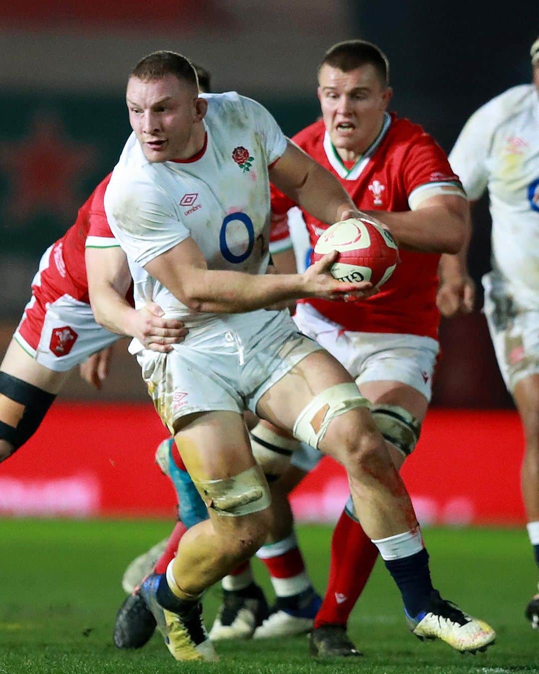 ラグビーイングランド代表のインスタグラム：「Sam Underhill has withdrawn from the England squad due to injury with Jack Willis called into our #GuinnessSixNations squad.   Follow the link in our bio for more details ☝️」