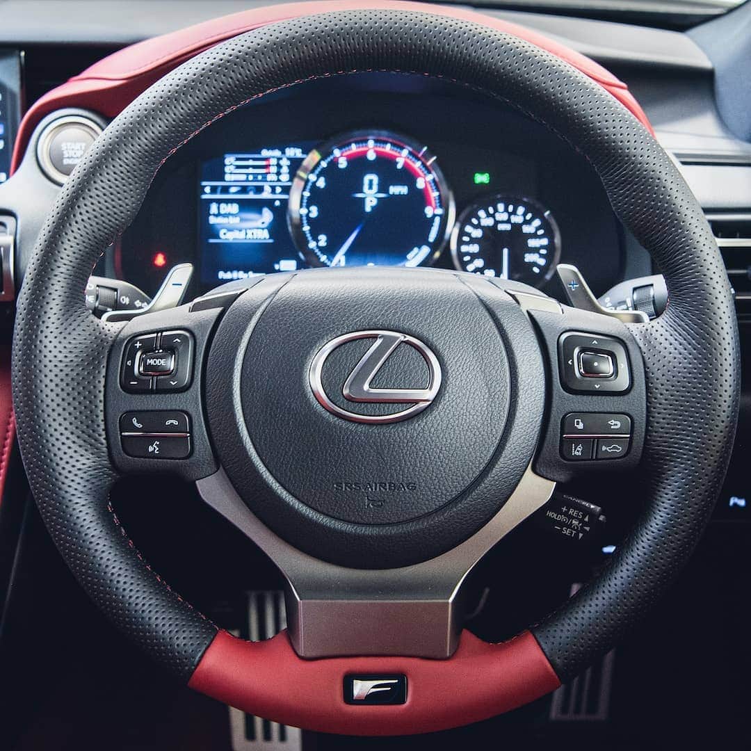 Lexus UKさんのインスタグラム写真 - (Lexus UKInstagram)「The interior of the unique #LexusRCF Track Edition 'Hakuji' features exclusive Flare Red leather and Alcantara upholstery, accented with an exclusive carbon fibre ornamentation that is twill-woven with carbon and red polyester fibres.  Want to know more about it? Click the link in our bio.  Photo credit: @Jayson.Fong  #Design #CarDesign #LexusPerformance #Automotive #Lexus #LexusF #CarsofInstagram #Performance」1月26日 22時00分 - lexusuk
