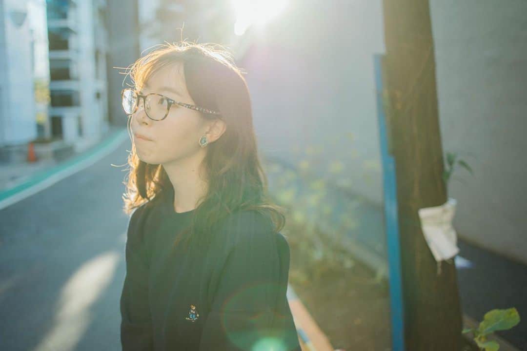 のインスタグラム：「こんばんは☽･:* テスト期間るみちーです😌  今日はcampusaward2021投票最終日✨  ここまで皆さん温かい応援で私を支えて下さり本当に ありがとうございました🌱♡  photo by @_tat_photo  model @misstmu2020no1」