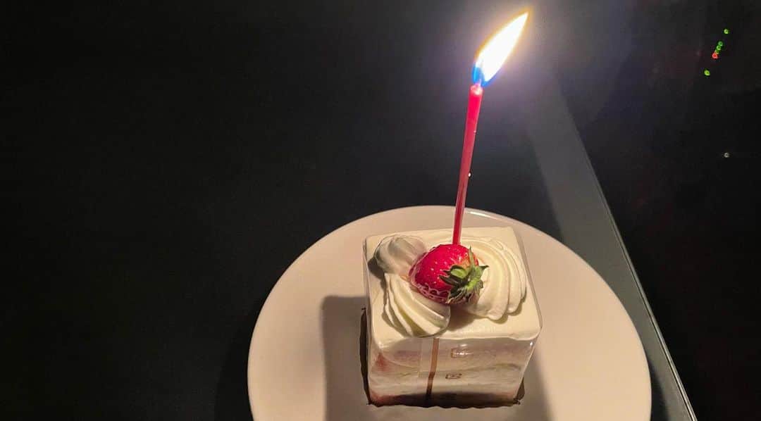黒須洋壬さんのインスタグラム写真 - (黒須洋壬Instagram)「55th Birthday‼️ @xross #thankyou  #風の時代 #maytheforcebewithyou #starwars #xrosskywalker🤣」1月26日 22時20分 - xross