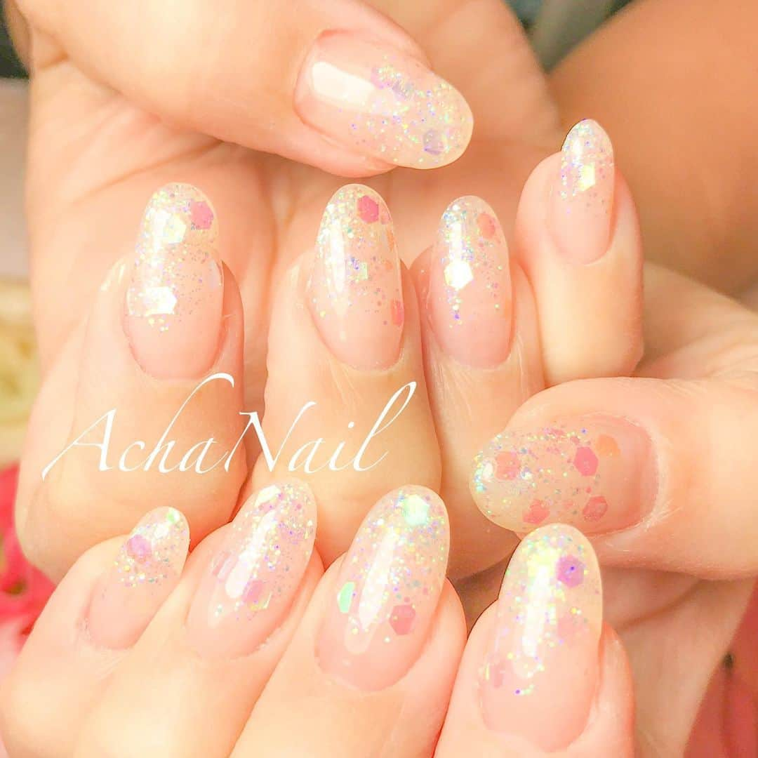 AchaNailのインスタグラム：「クリアオーロラネイル💖﻿ ﻿ https://ameblo.jp/acha-nail/entry-12651212138.html﻿ ﻿ #ネイル #ジェルネイル #フィルイン #フィルイン導入サロン #南池袋 #池袋 #池袋ネイルサロン #ネイルデザイン #オーロラネイル #クリアネイル #キラキラネイル #オーロラ #シンプルネイル #キラキラ #サンキャッチャー #locari #Nails #AchaNail #NailStagram #InstaNails #Nailart #JapaneseNailart #NailDesign #Gelnails #kawaii #네일 #日式美甲 #auroranail #clearnail #kirakira」